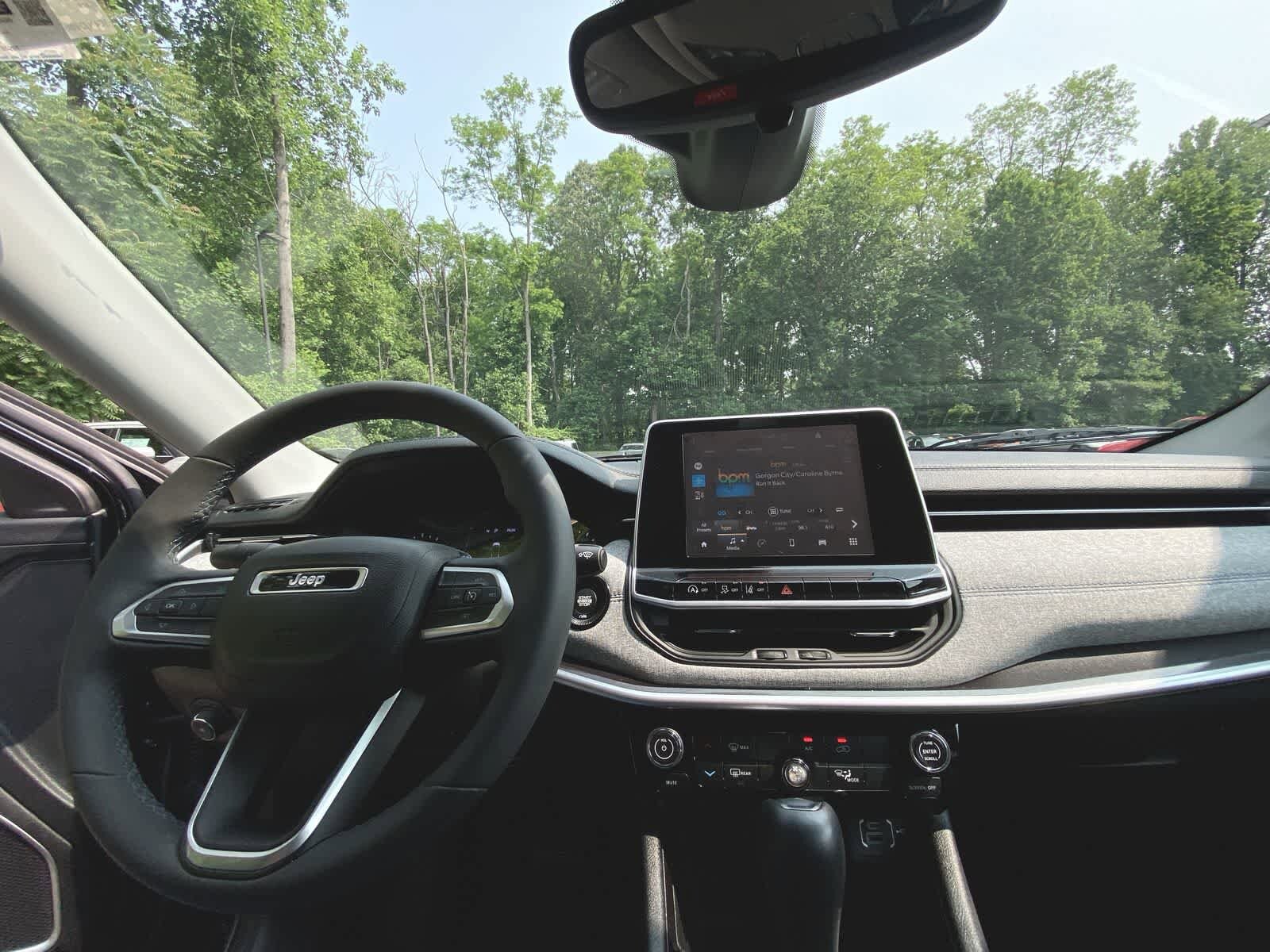 Thumbnail: 2022 Jeep Compass - 18