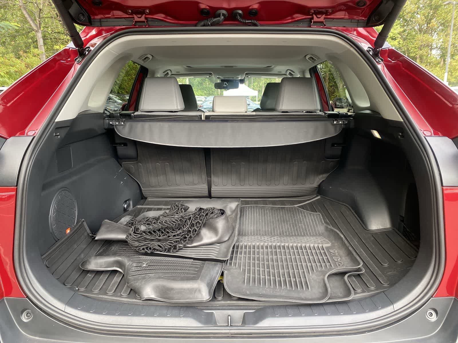 Thumbnail: 2024 Toyota RAV4 - 10