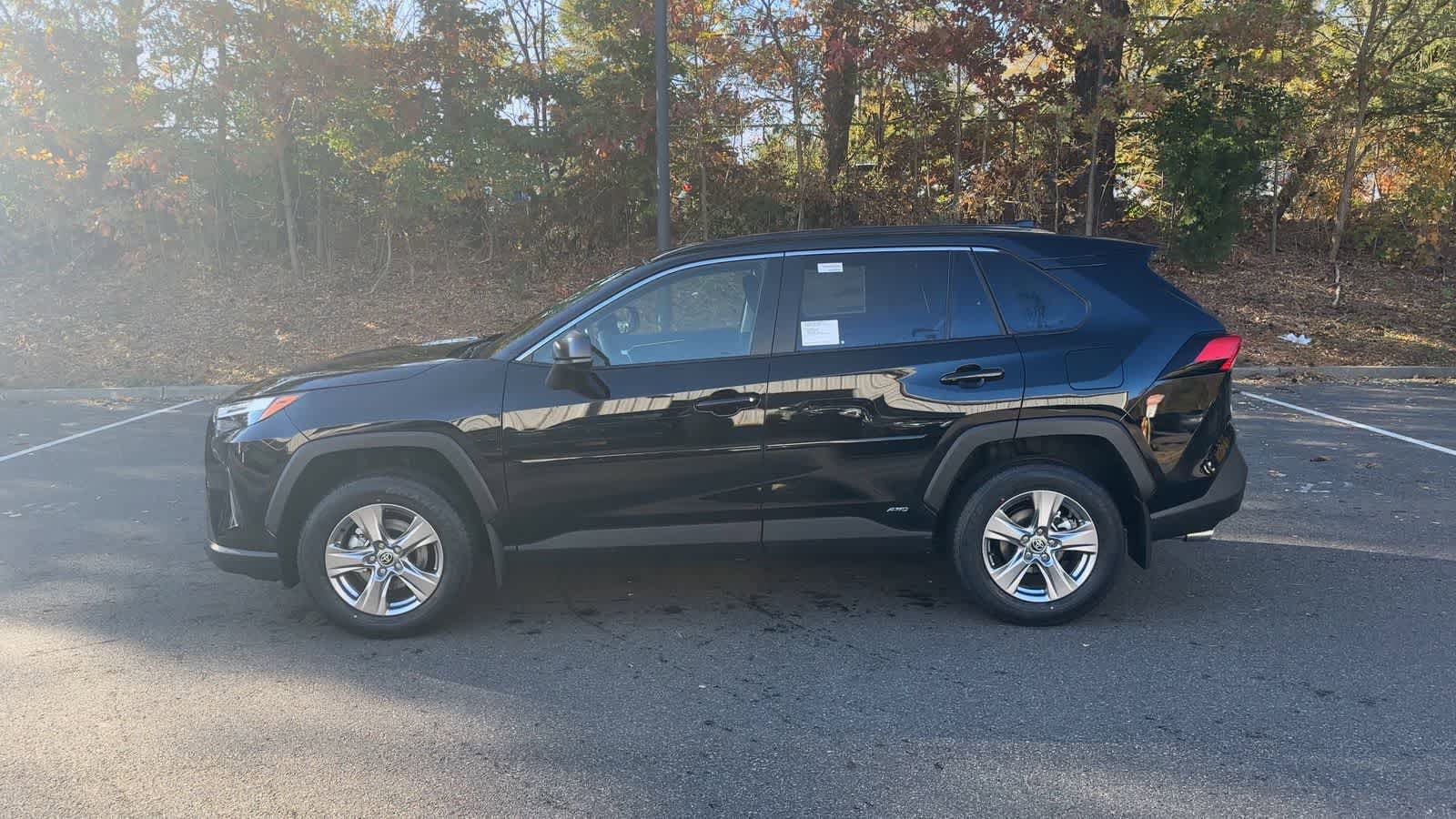 Thumbnail: 2025 Toyota RAV4 - 5