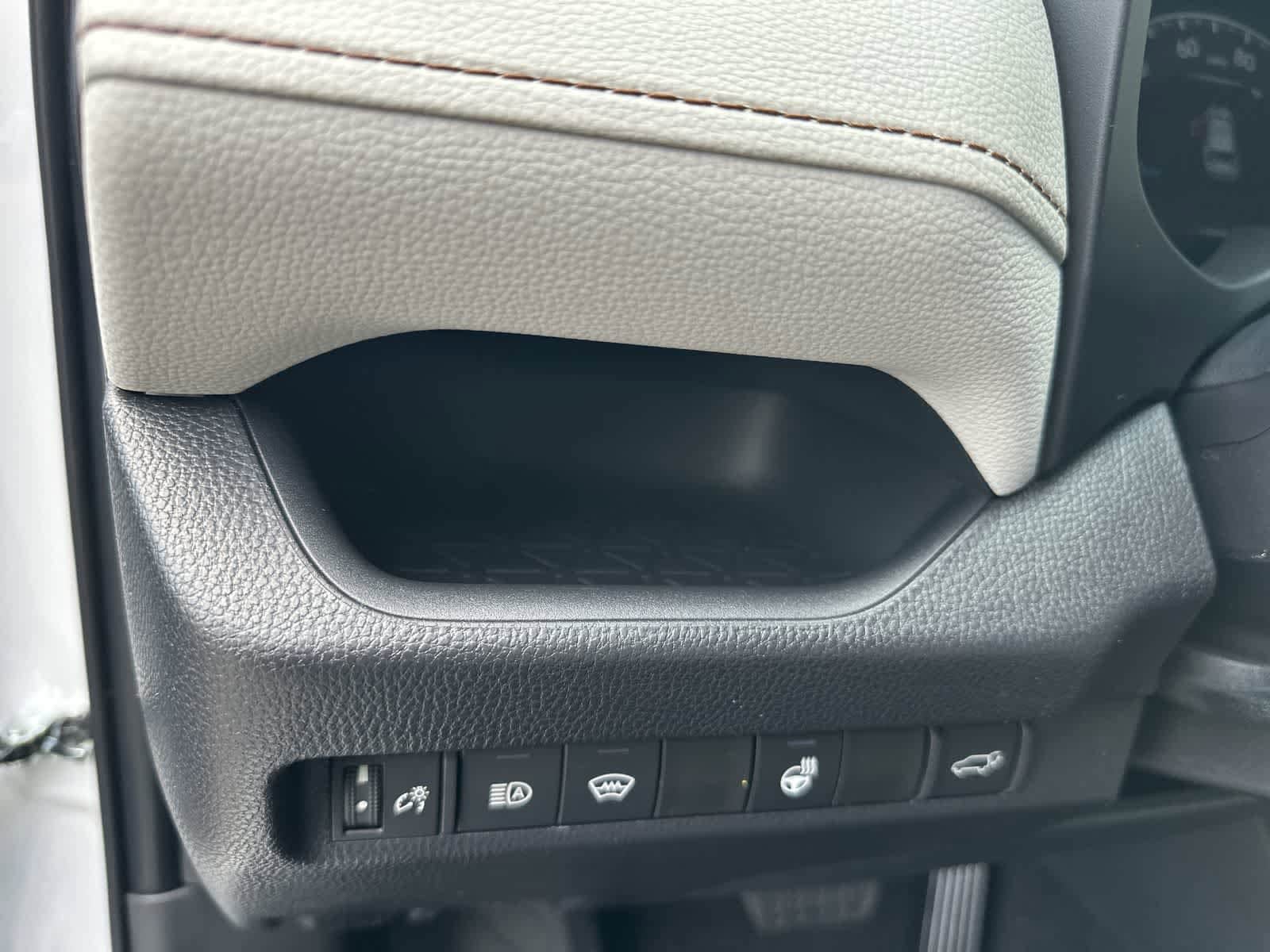 Thumbnail: 2025 Toyota RAV4 - 18