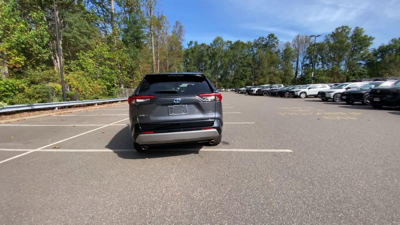 Thumbnail: 2022 Toyota RAV4 - 7