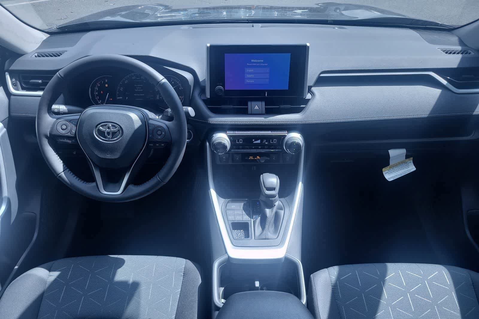 Thumbnail: 2025 Toyota RAV4 - 33