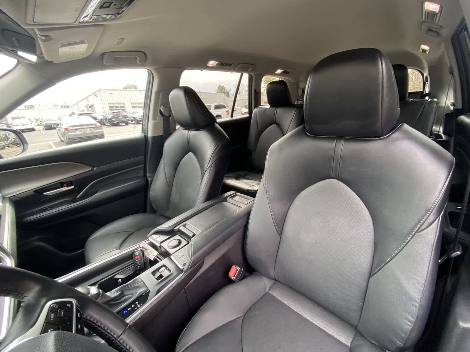 Thumbnail: 2025 Toyota Grand Highlander - 18