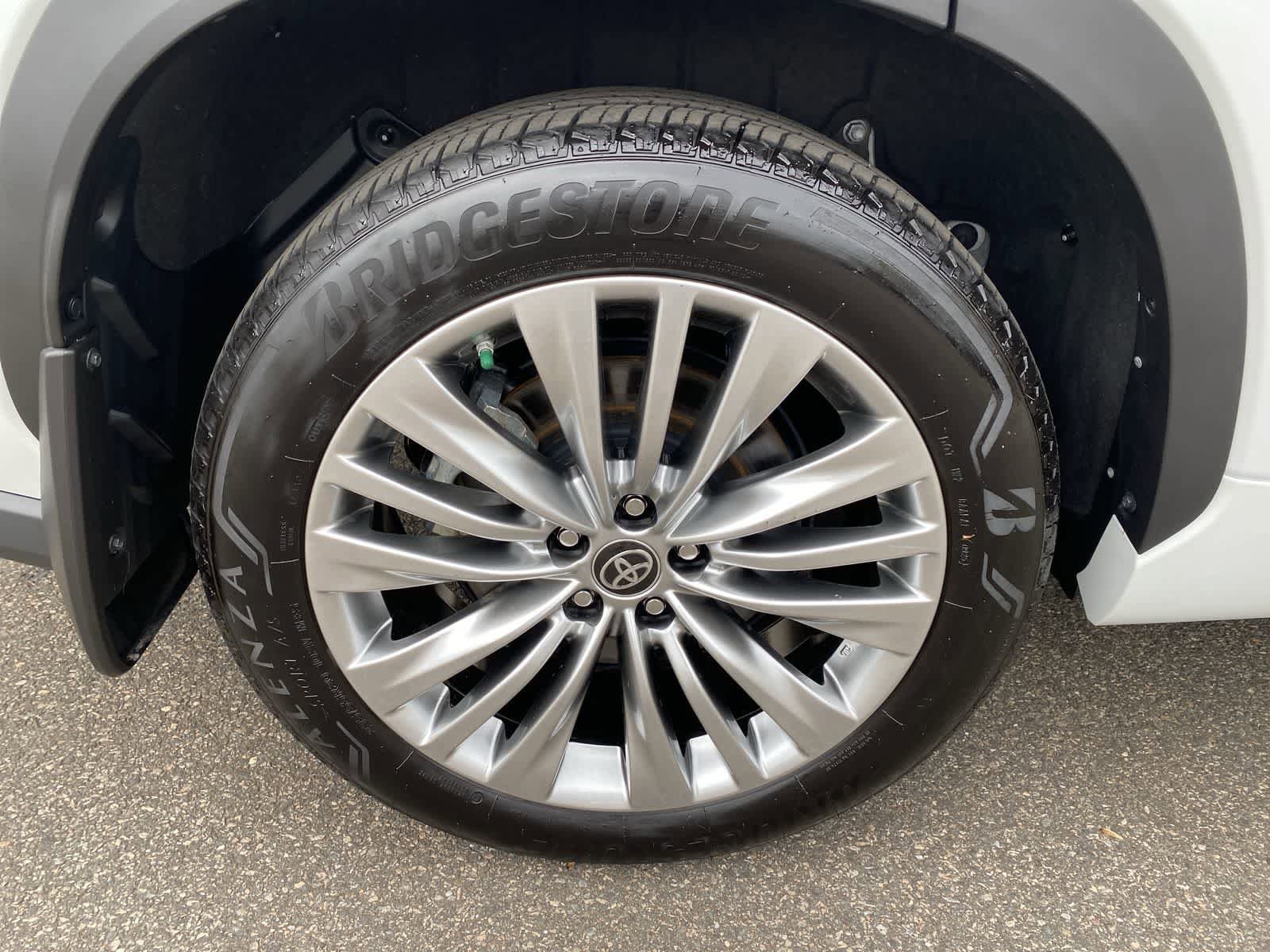 Thumbnail: 2025 Toyota Highlander - 16