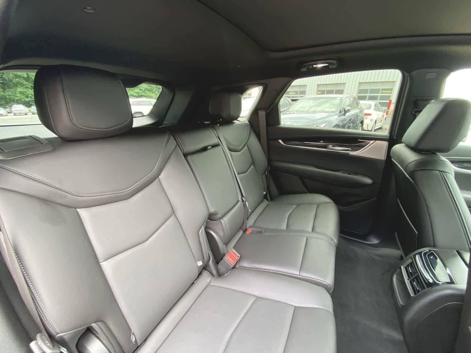 Thumbnail: 2021 Cadillac XT5 - 24