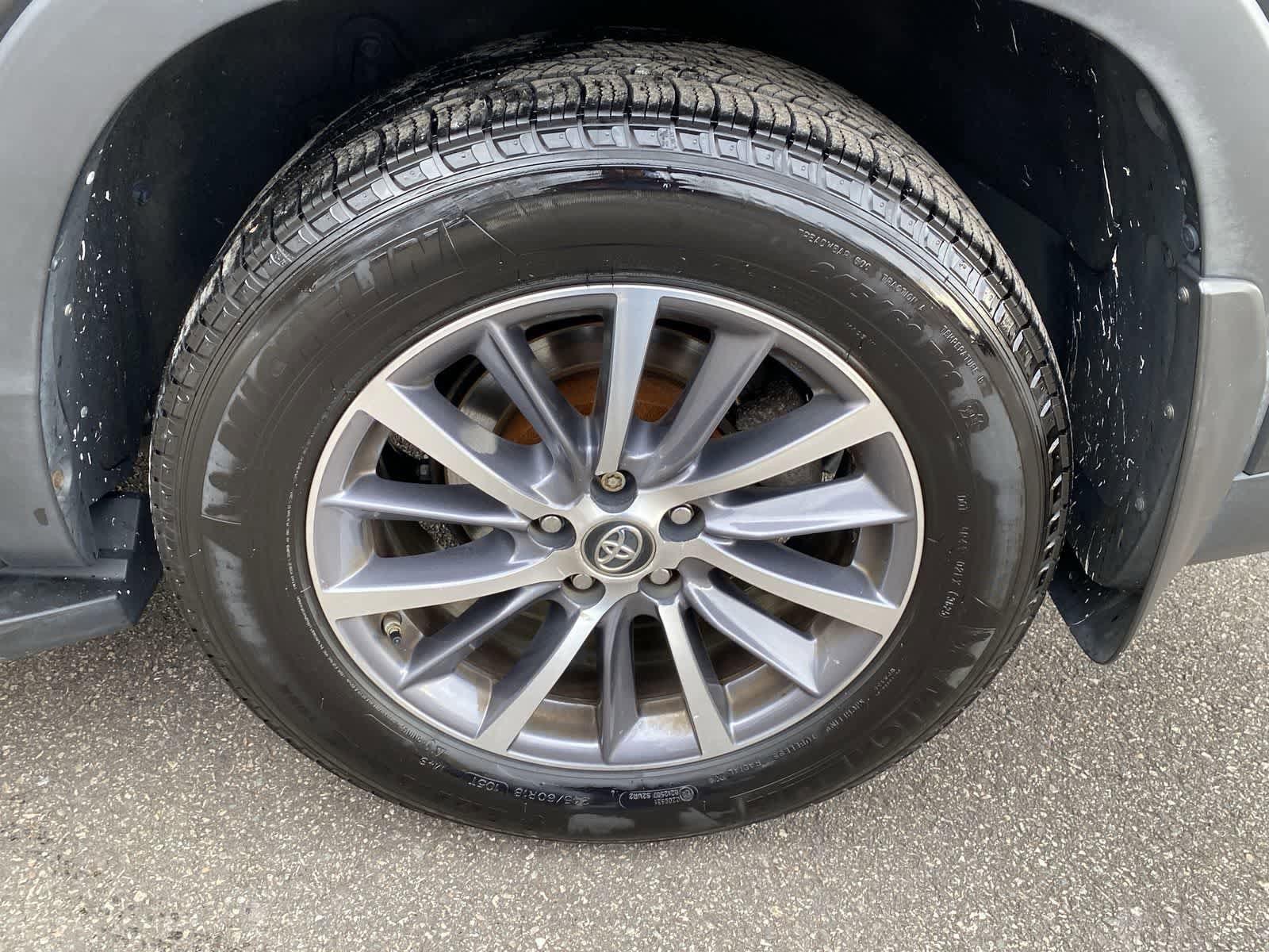 Thumbnail: 2019 Toyota Highlander - 18