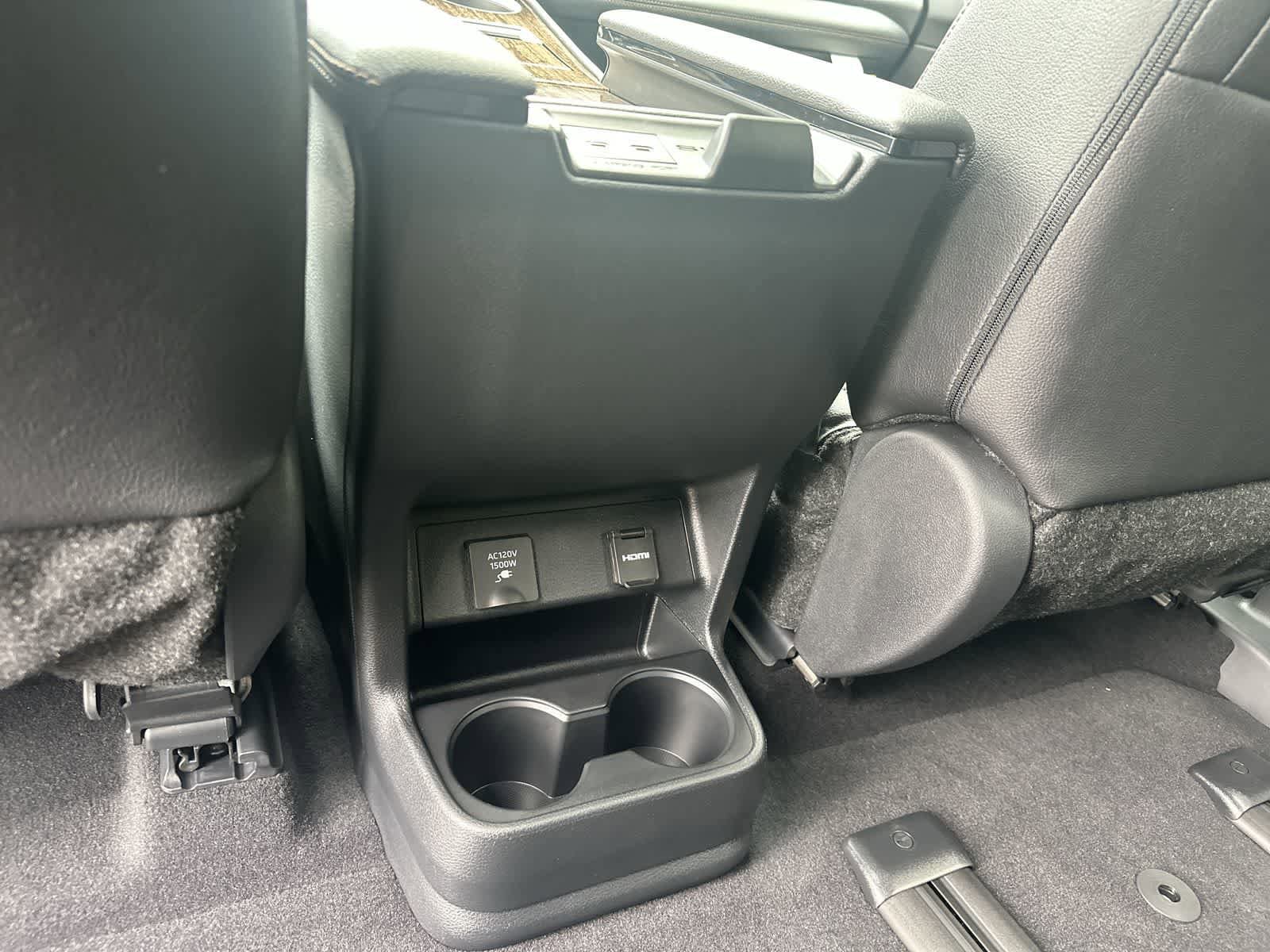 Thumbnail: 2026 Toyota Sienna - 26