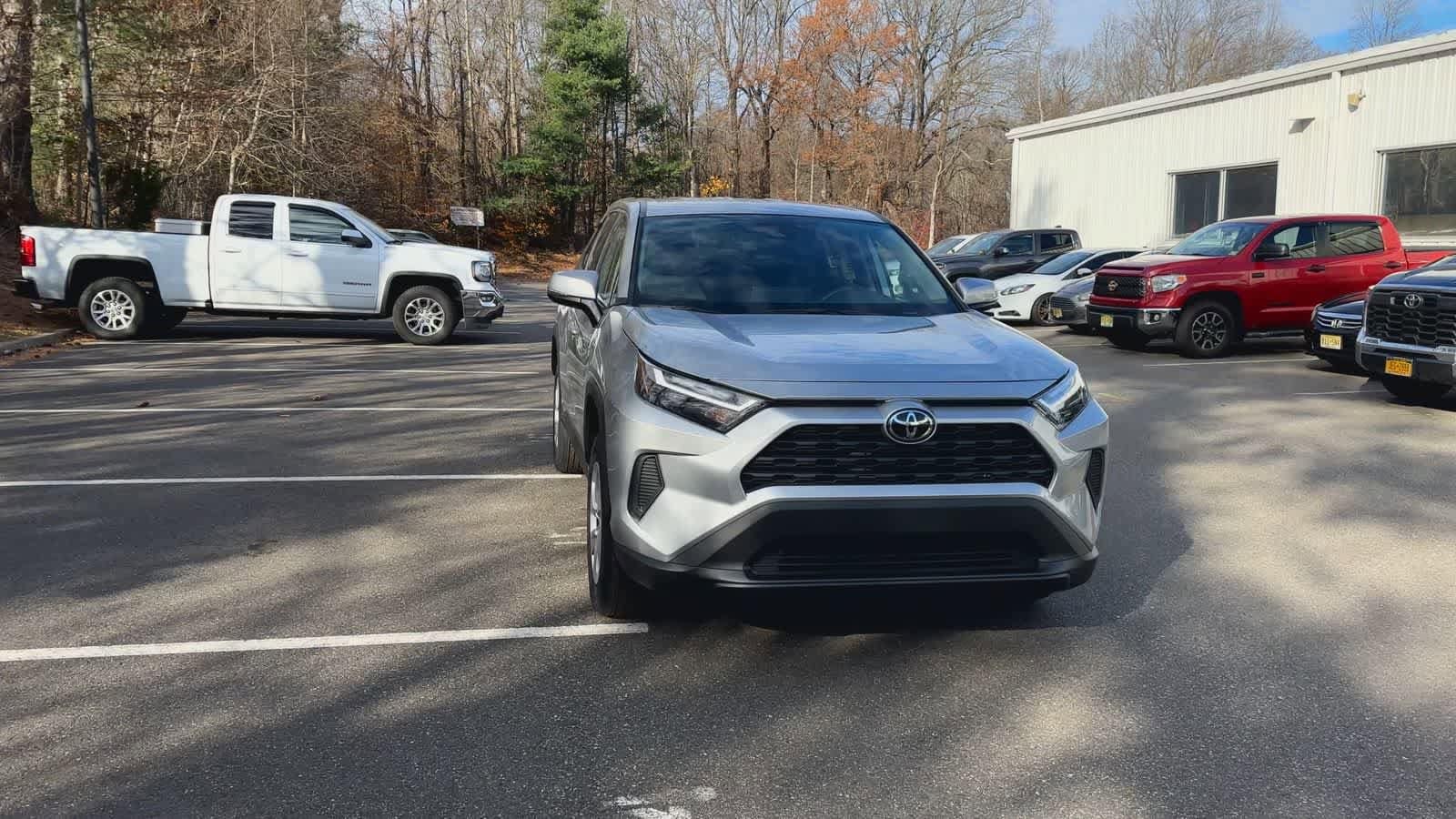 Thumbnail: 2025 Toyota RAV4 - 3