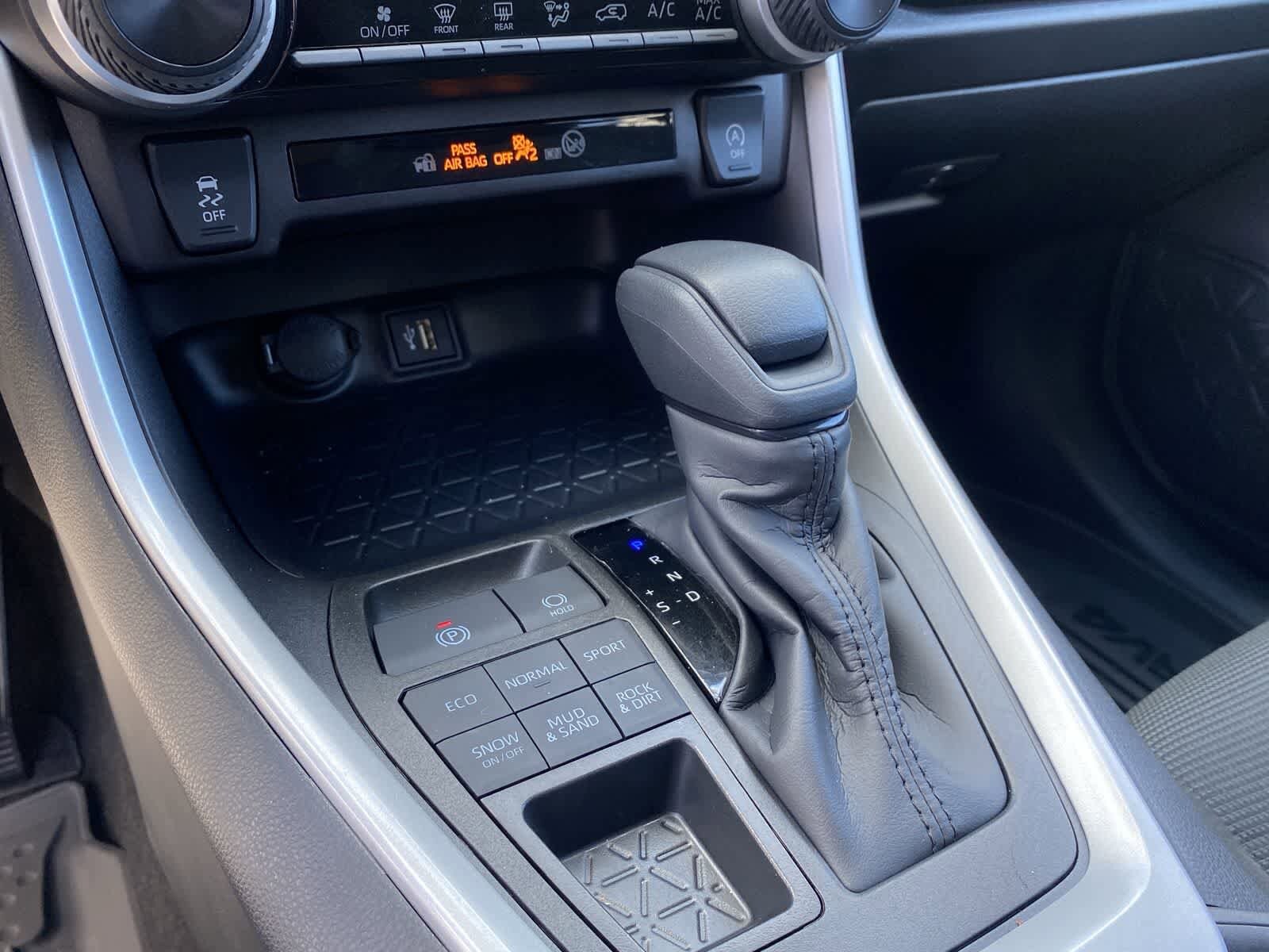 Thumbnail: 2025 Toyota RAV4 - 30