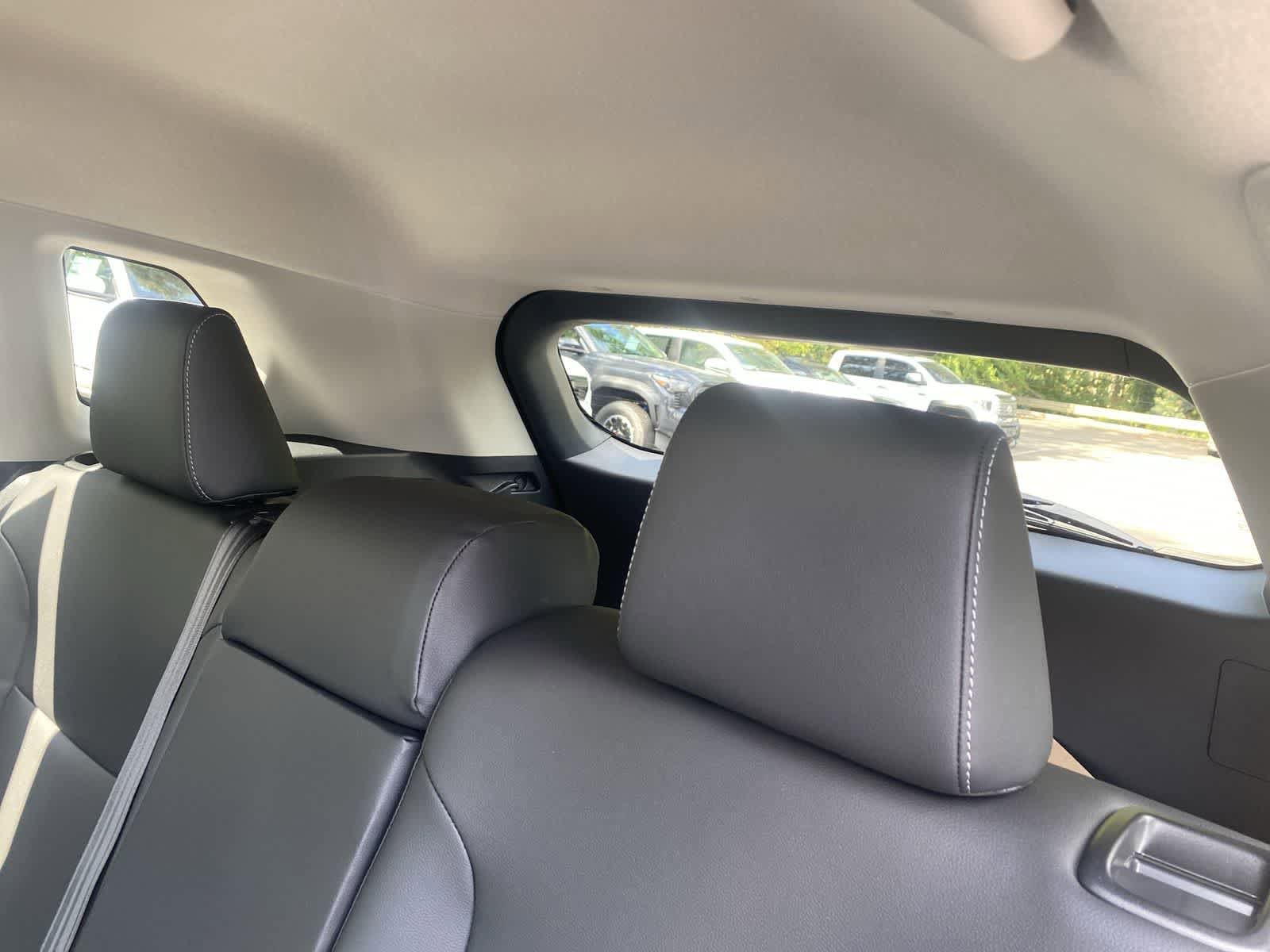 Thumbnail: 2026 Toyota Corolla Cross - 31