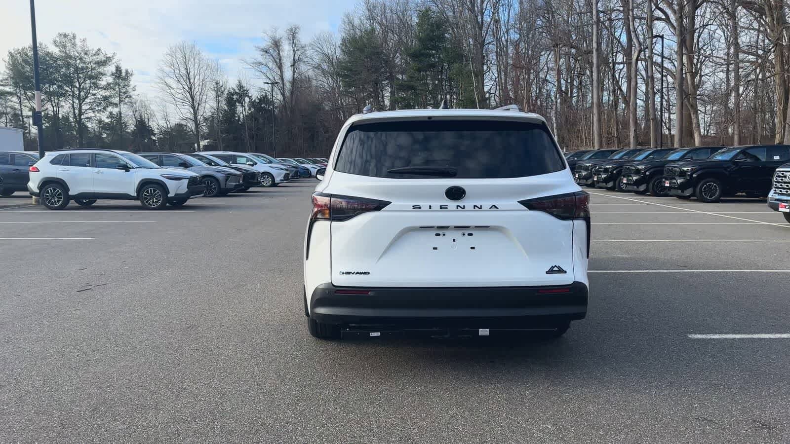 Thumbnail: 2026 Toyota Sienna - 7