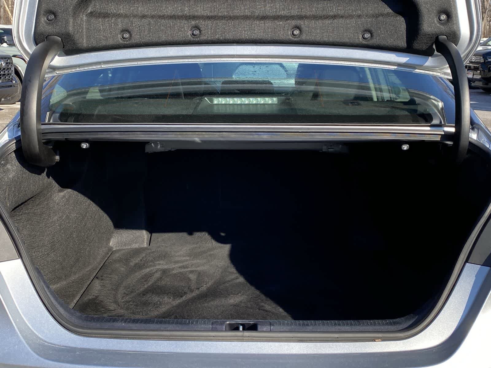 Thumbnail: 2023 Toyota Camry - 18