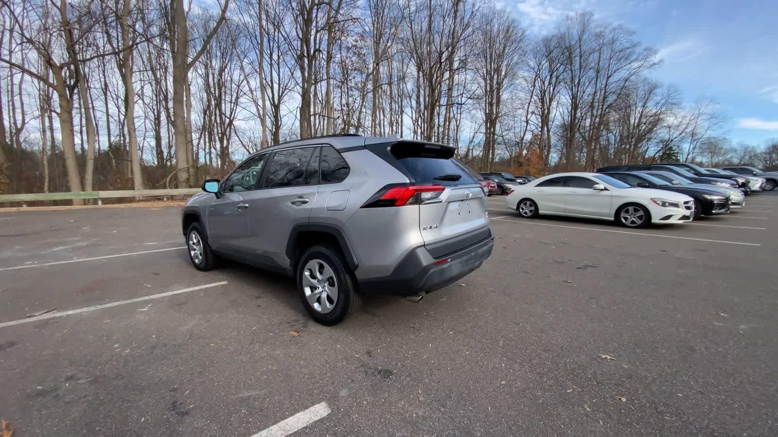 Thumbnail: 2020 Toyota RAV4 - 12