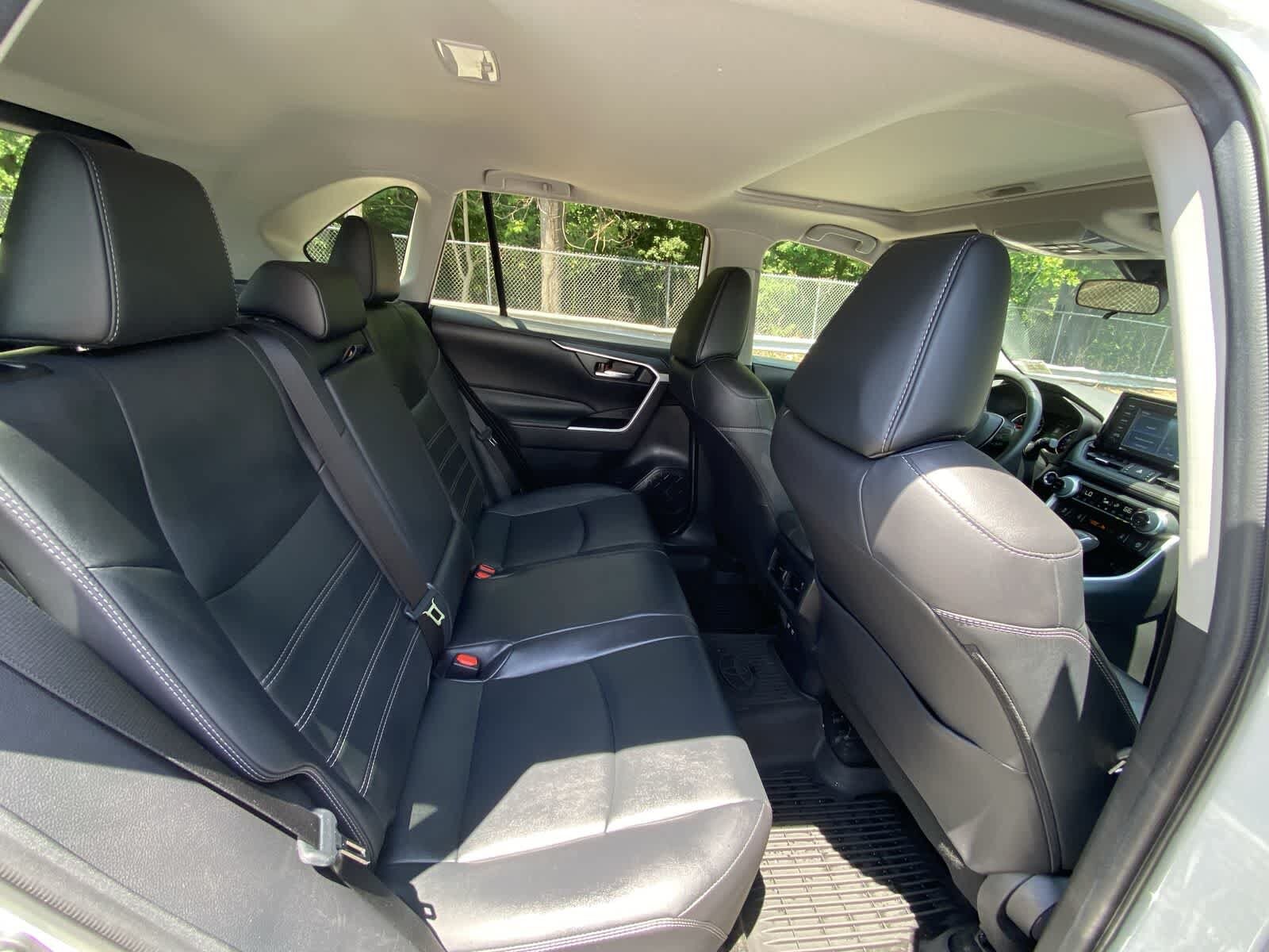 Thumbnail: 2020 Toyota RAV4 - 24