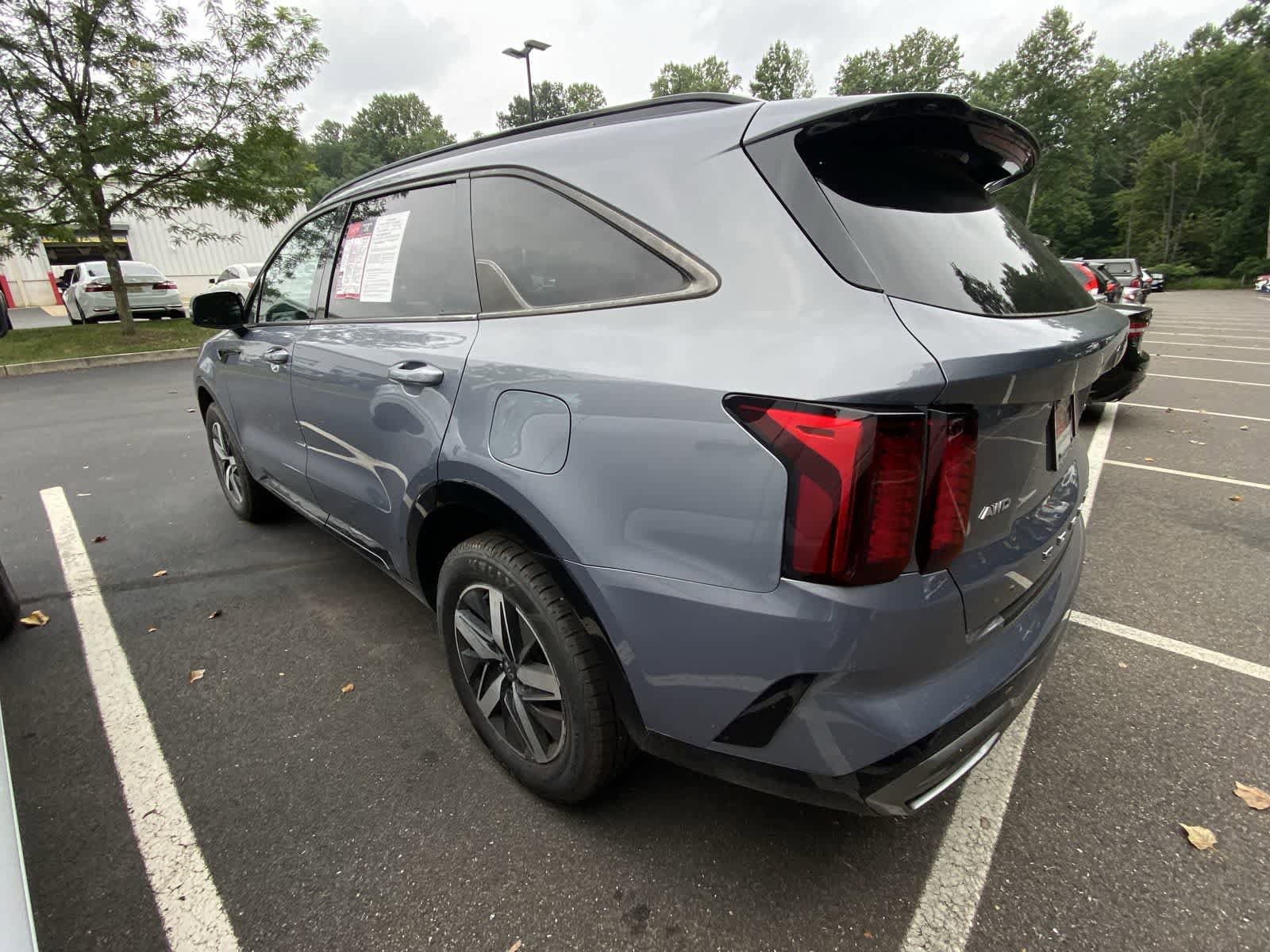 Thumbnail: 2021 Kia Sorento - 8