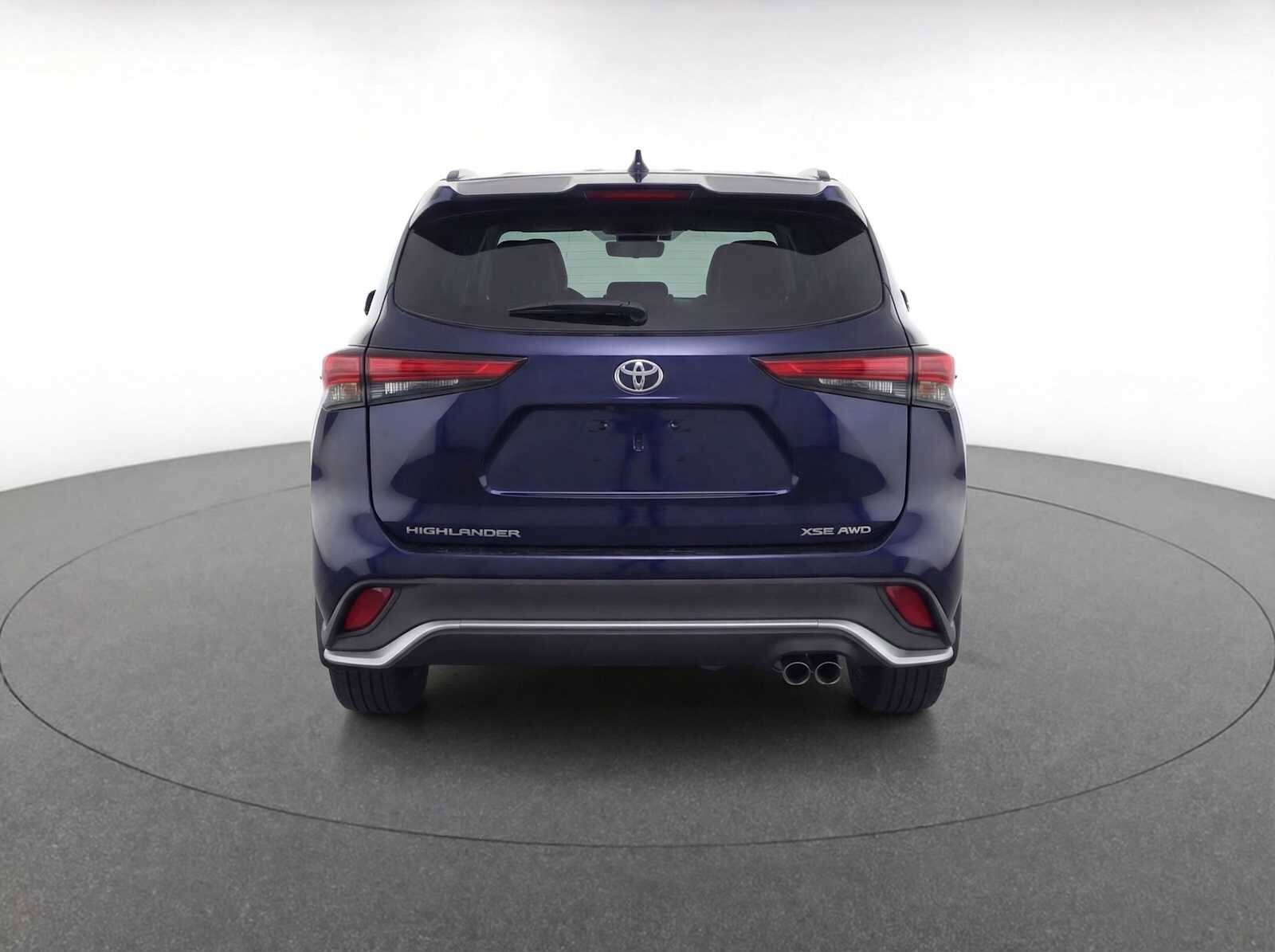 Thumbnail: 2025 Toyota Highlander - 13