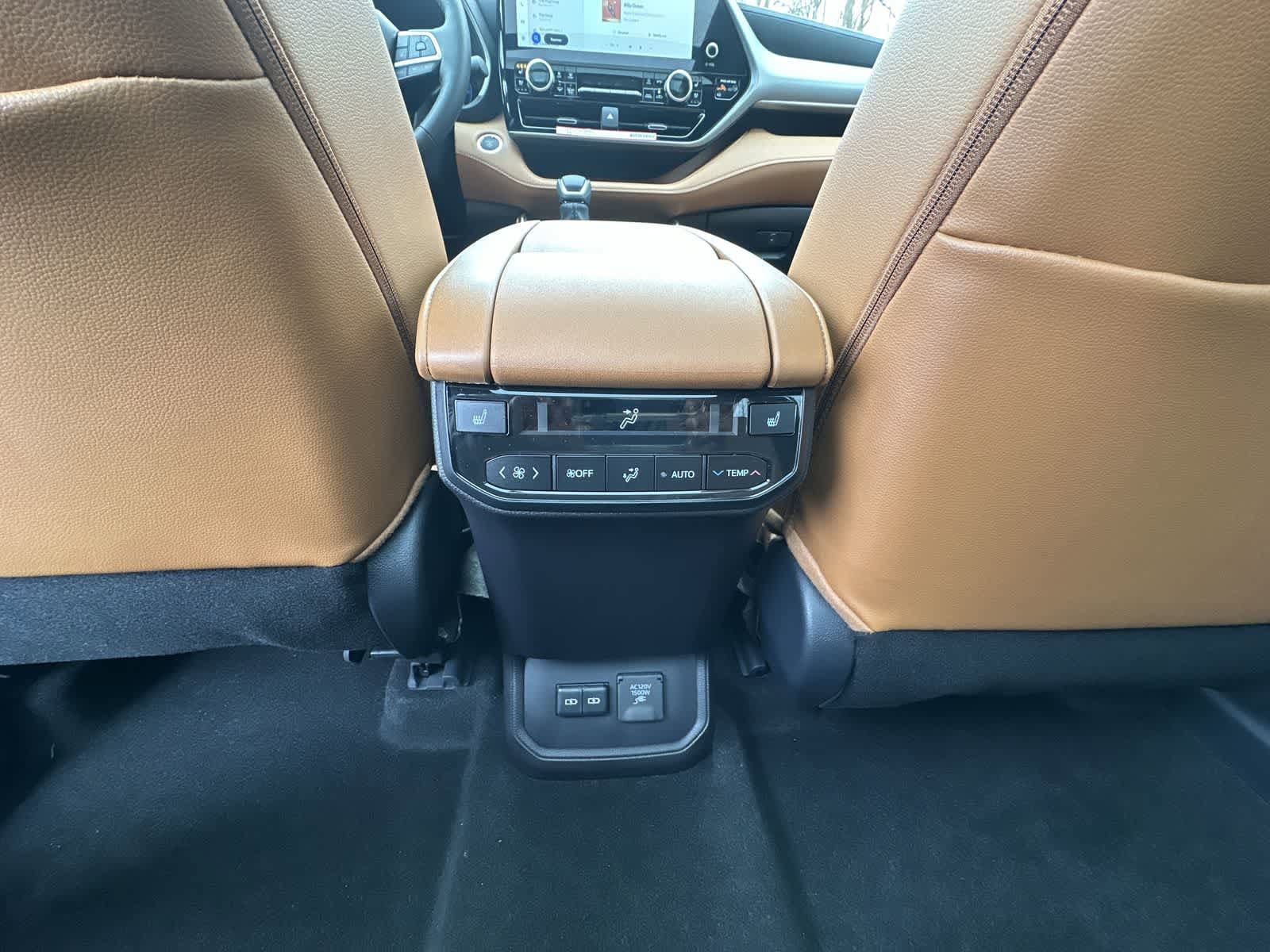 Thumbnail: 2026 Toyota Highlander - 39