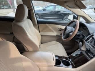 Thumbnail: 2010 Toyota Venza - 6