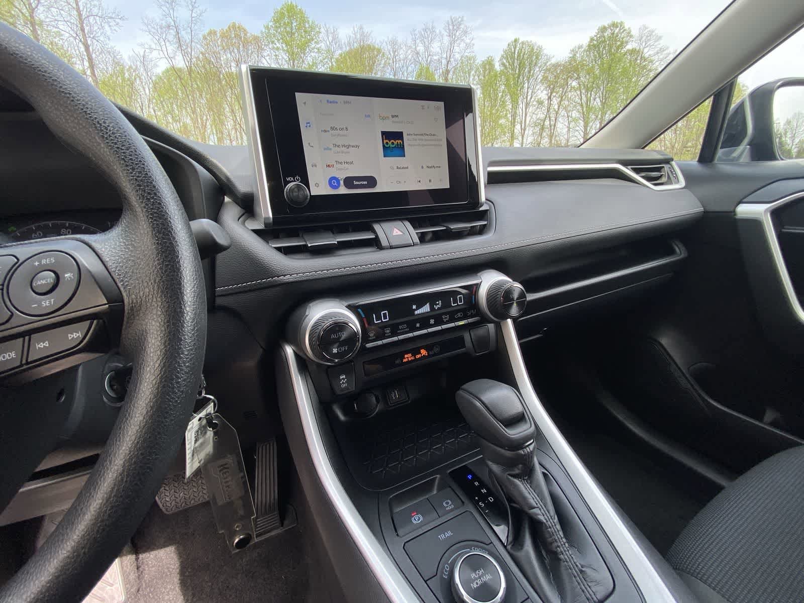 Thumbnail: 2025 Toyota RAV4 - 22