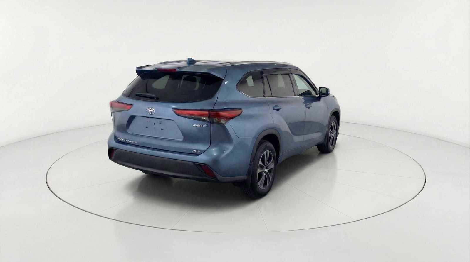 Thumbnail: 2021 Toyota Highlander - 11