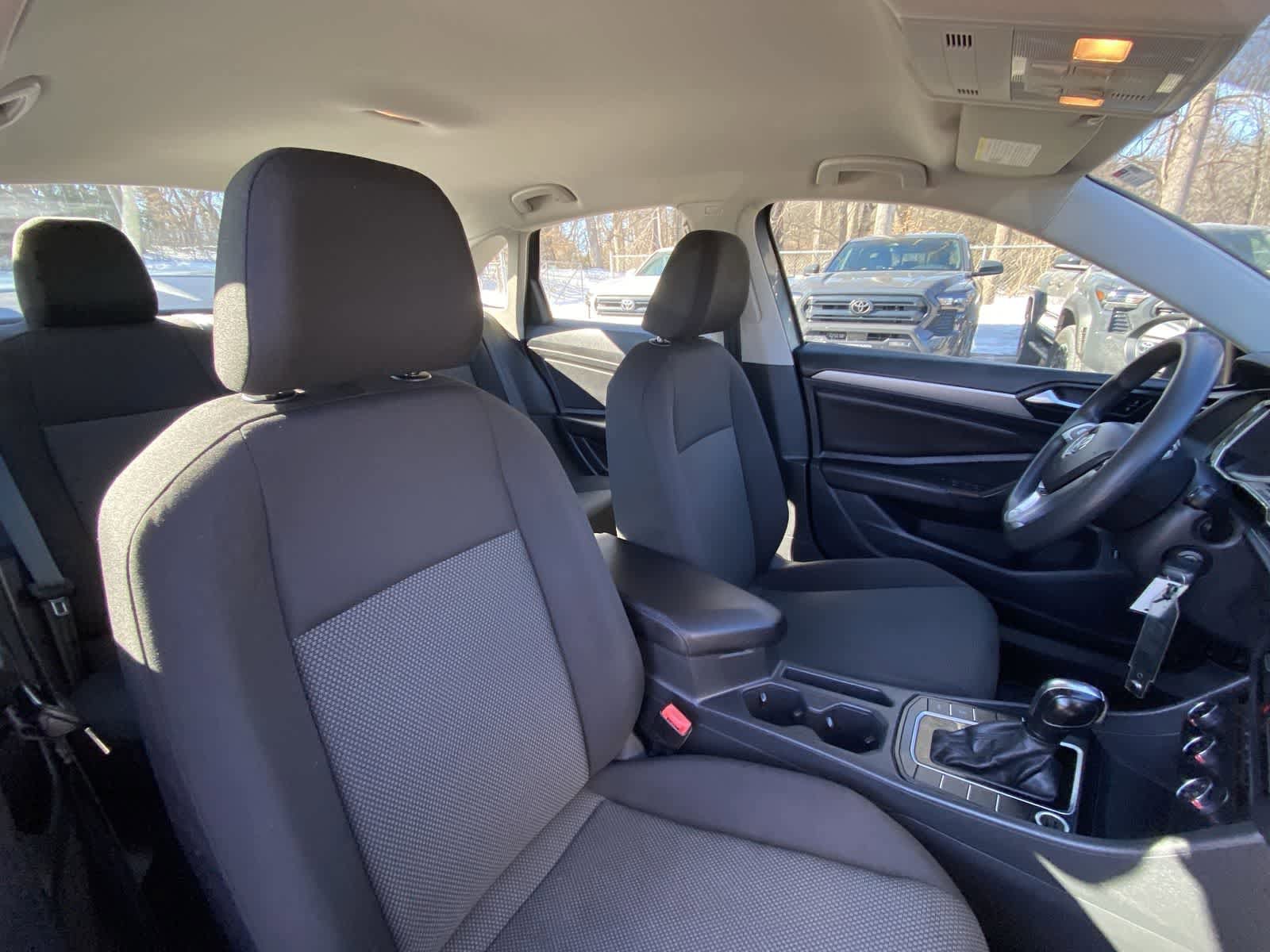 Thumbnail: 2019 Volkswagen Jetta - 31