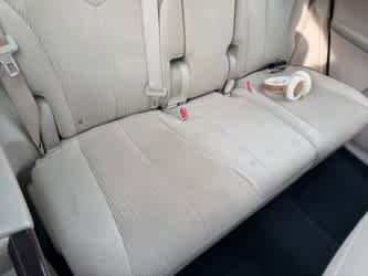 Thumbnail: 2010 Toyota Venza - 10