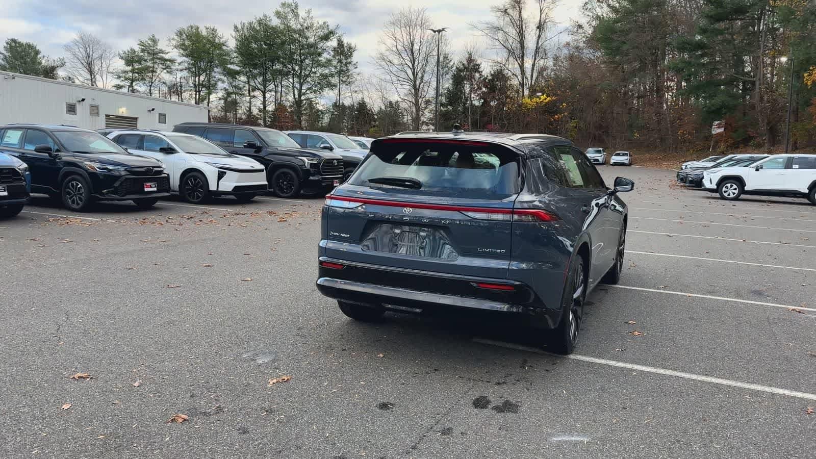 Thumbnail: 2025 Toyota Crown Signia - 8