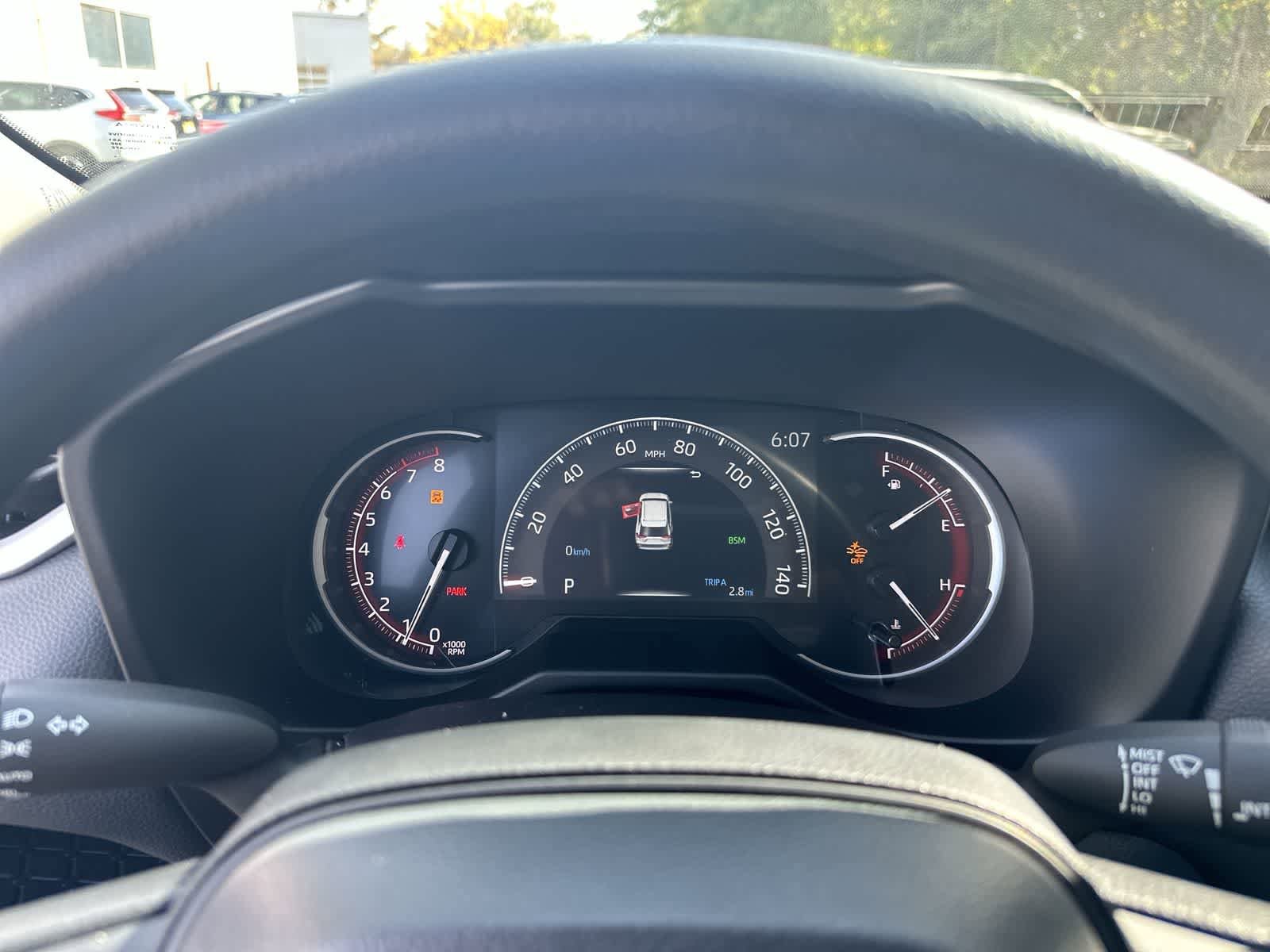 Thumbnail: 2025 Toyota RAV4 - 18