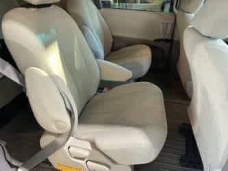 Thumbnail: 2013 Toyota Sienna - 17