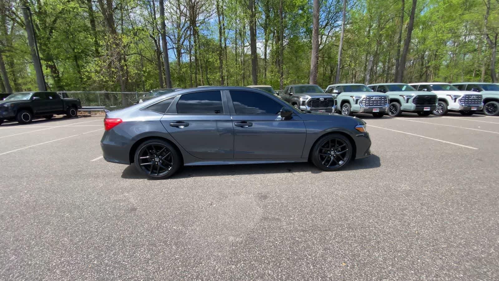 Thumbnail: 2023 Honda Civic - 10