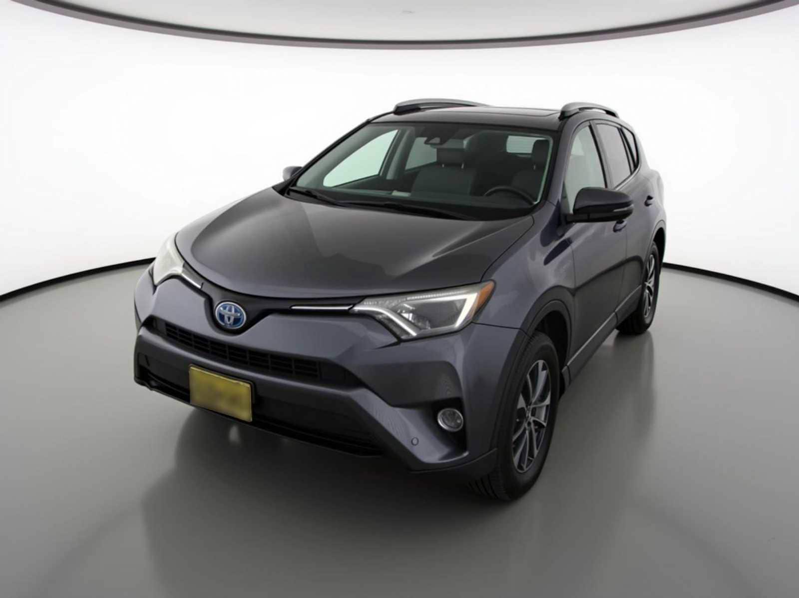 Thumbnail: 2016 Toyota RAV4 - 1