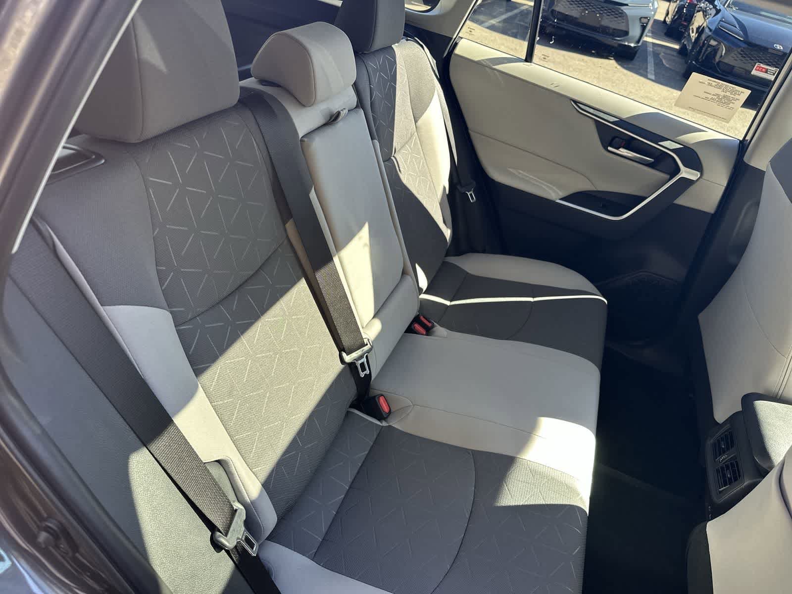 Thumbnail: 2025 Toyota RAV4 - 30