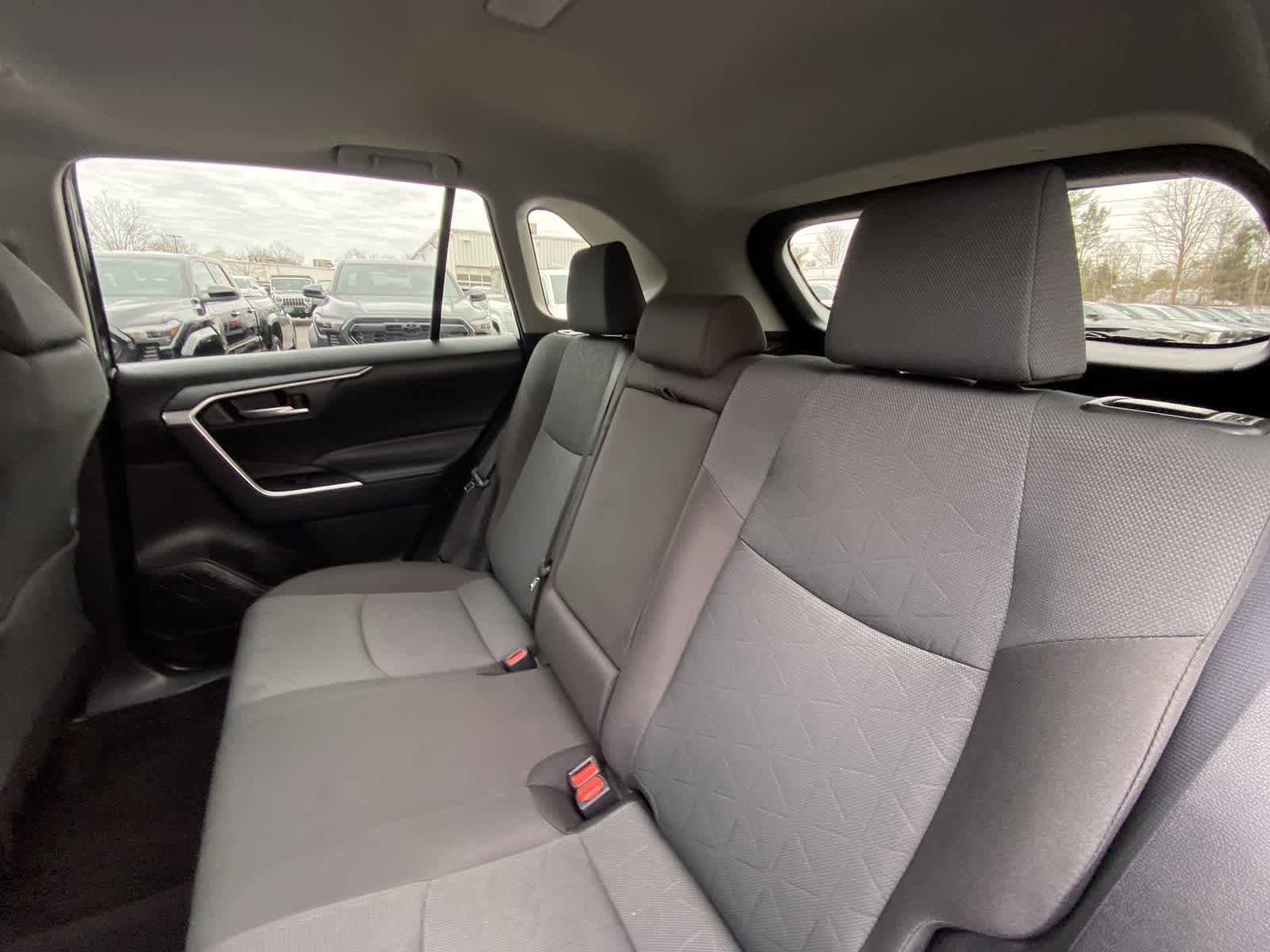 Thumbnail: 2025 Toyota RAV4 - 26