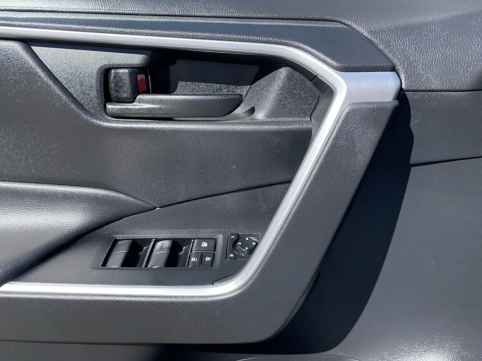 Thumbnail: 2023 Toyota RAV4 - 18