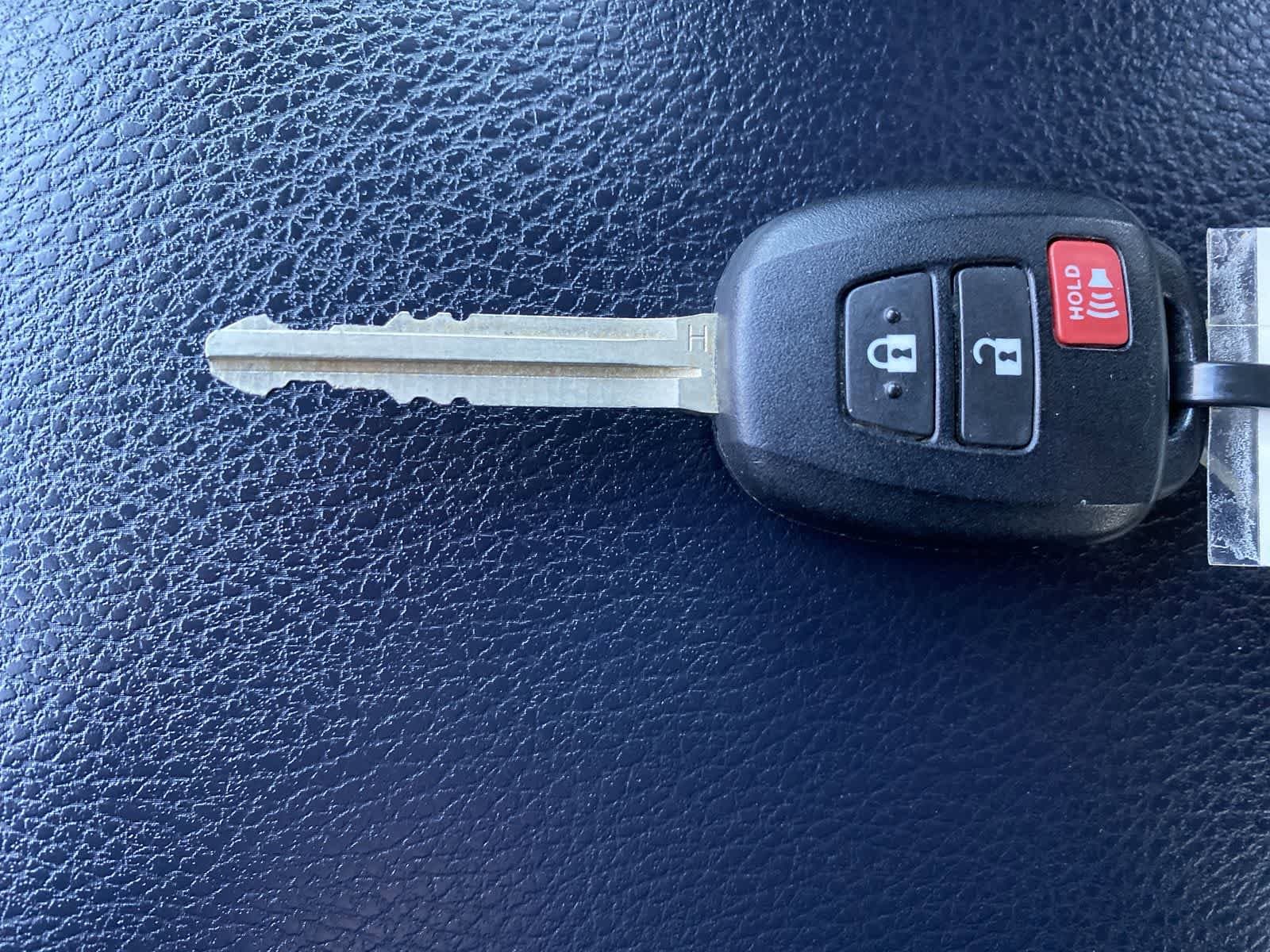 Thumbnail: 2018 Toyota RAV4 - 36