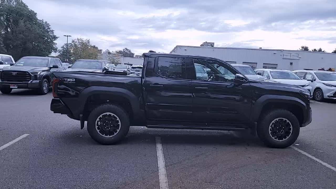 Thumbnail: 2025 Toyota Tacoma - 9