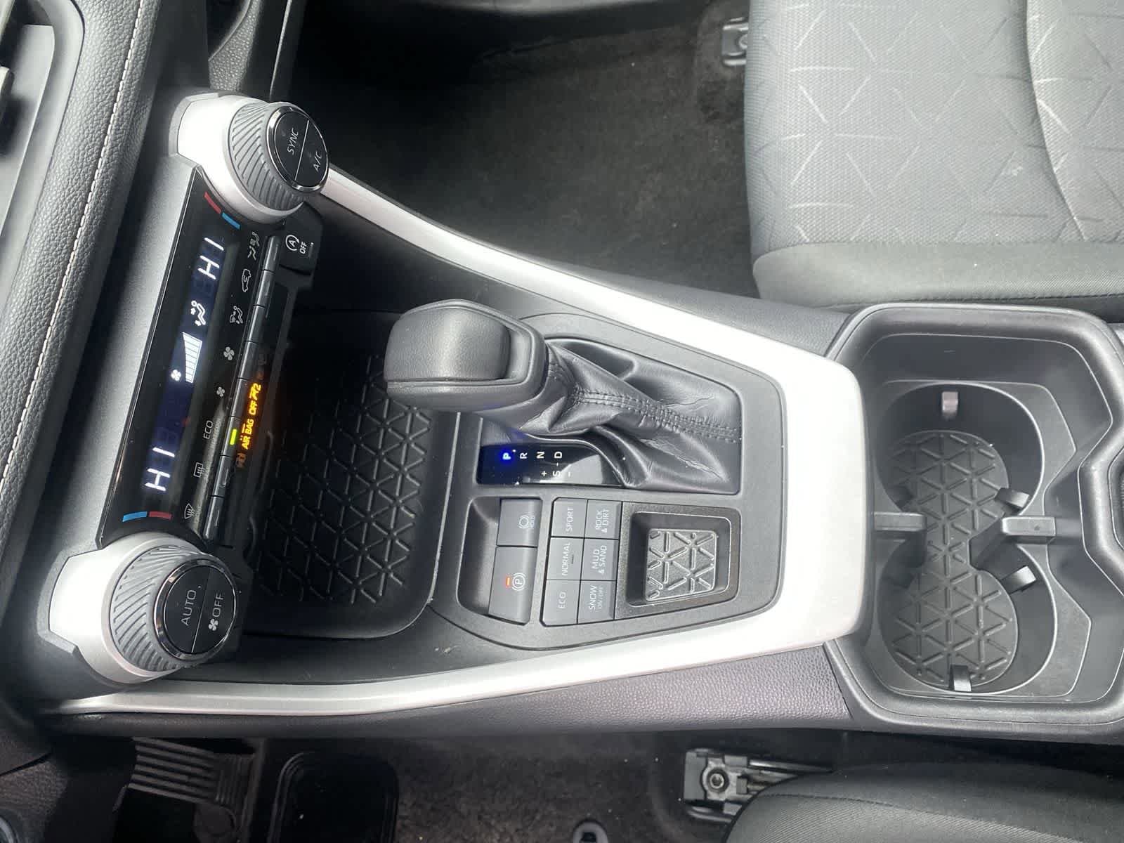 Thumbnail: 2024 Toyota RAV4 - 27