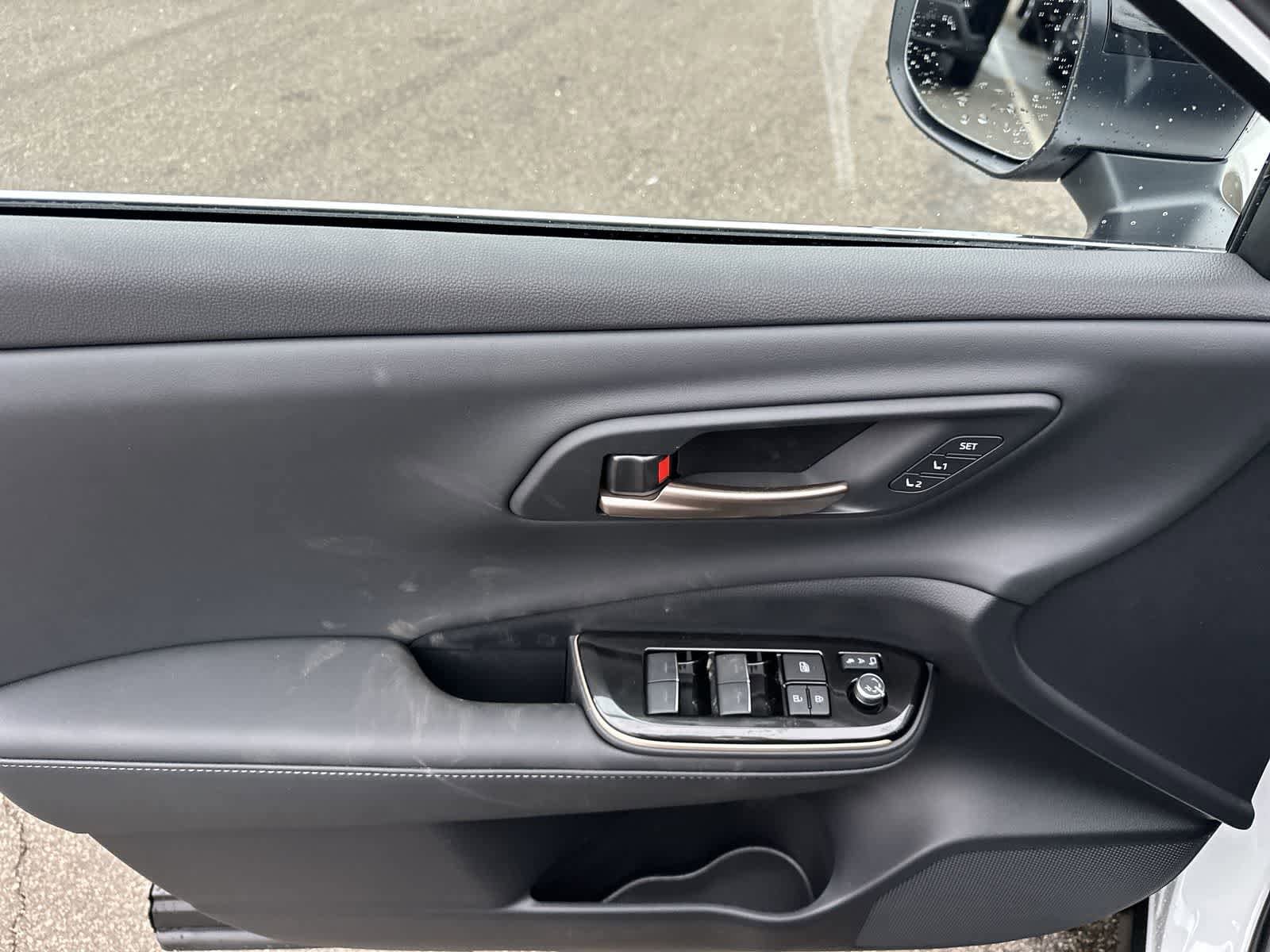 Thumbnail: 2026 Toyota Crown Signia - 22