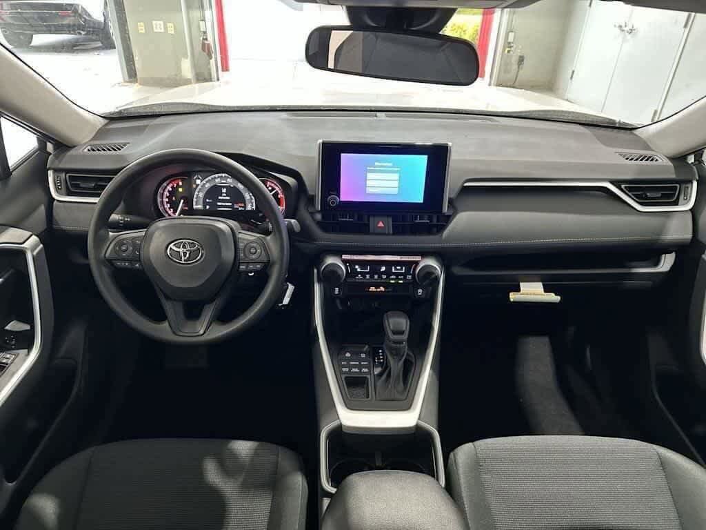 Thumbnail: 2025 Toyota RAV4 - 28