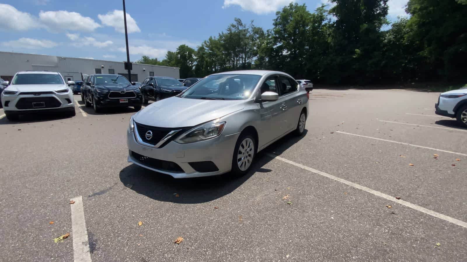 Thumbnail: 2019 Nissan Sentra - 4