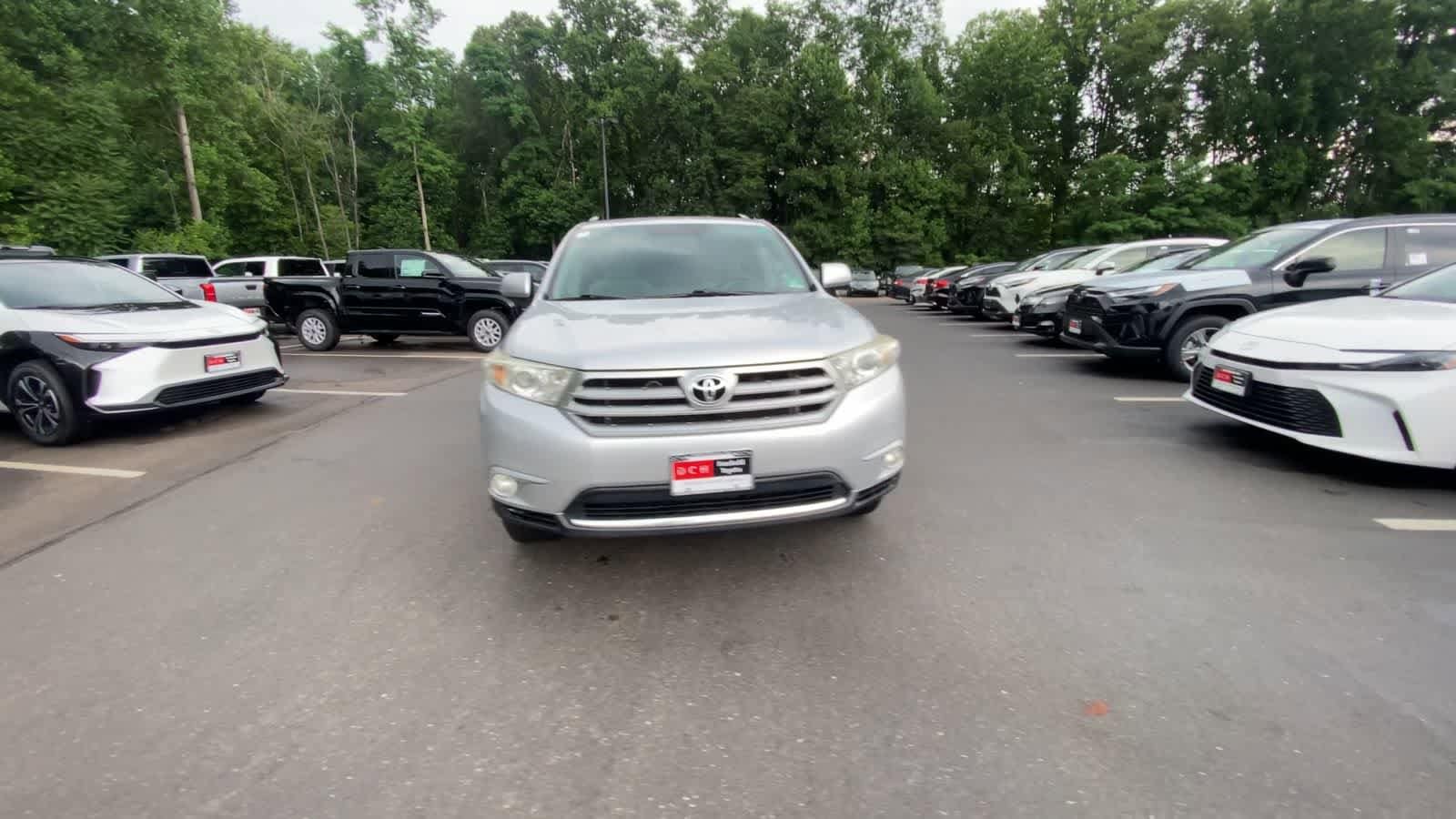 Thumbnail: 2013 Toyota Highlander - 3