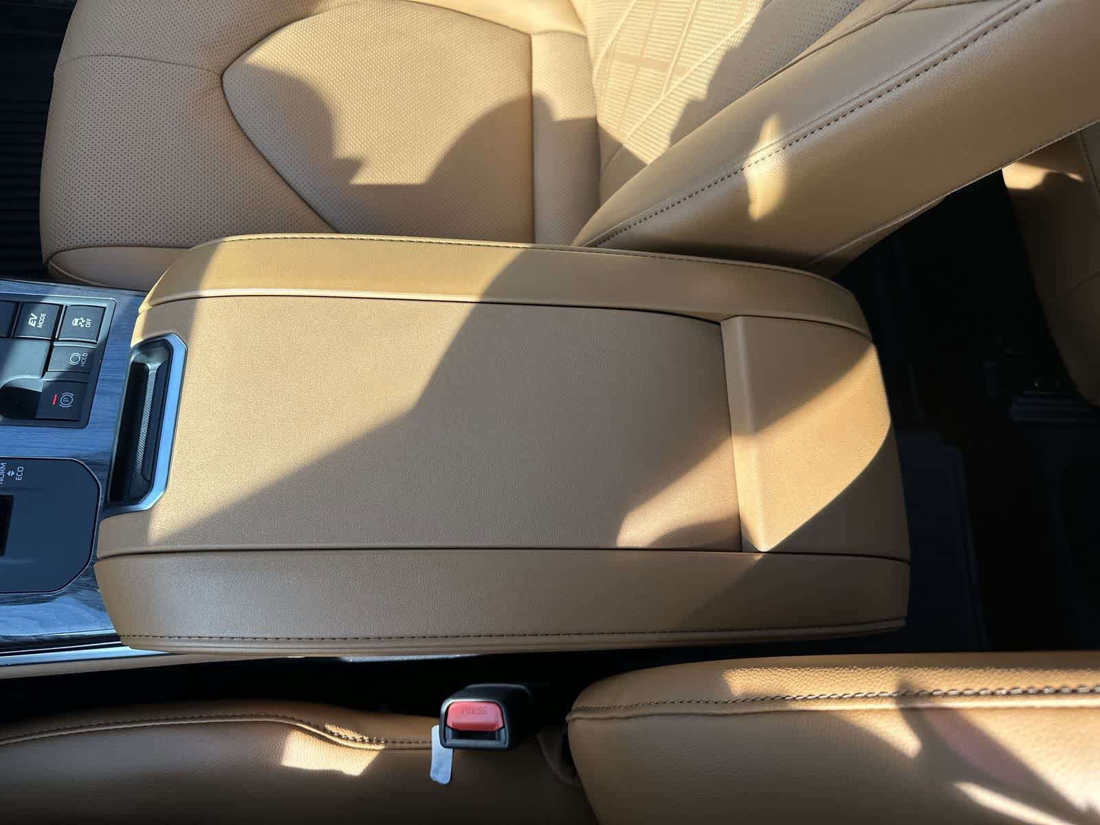 Thumbnail: 2025 Toyota Highlander - 34