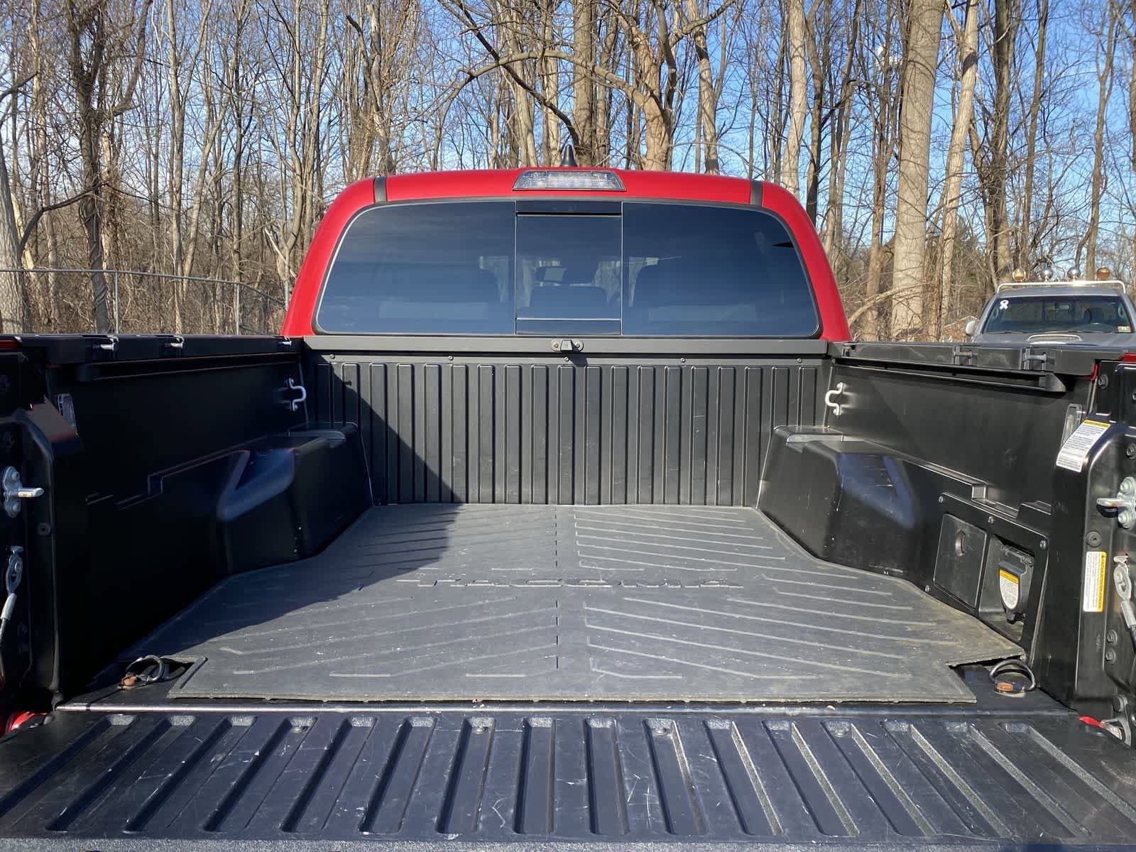 Thumbnail: 2022 Toyota Tacoma - 15