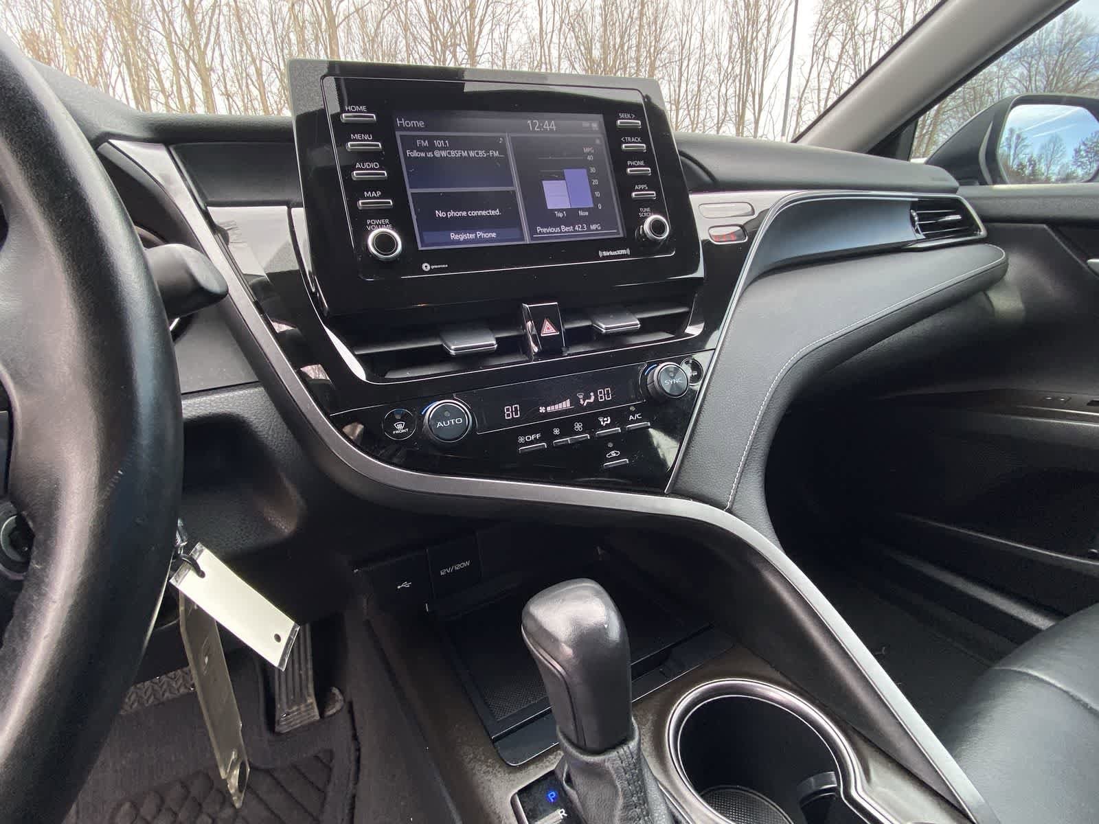 Thumbnail: 2023 Toyota Camry - 24