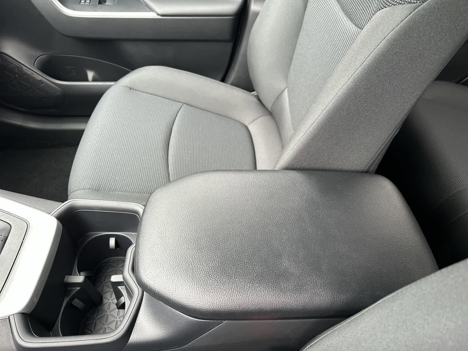 Thumbnail: 2025 Toyota RAV4 - 22