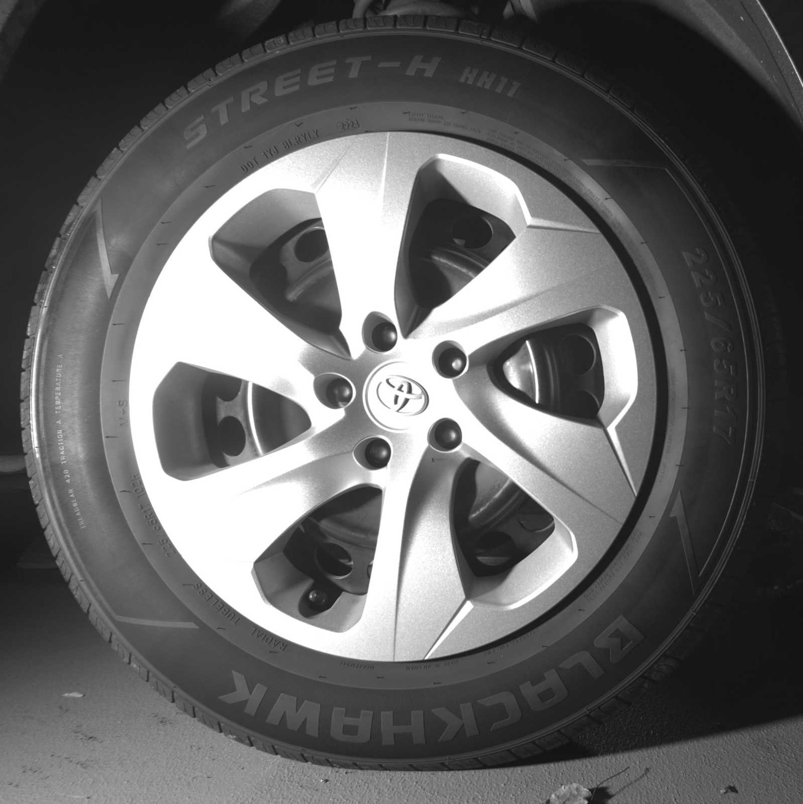 Thumbnail: 2020 Toyota RAV4 - 13