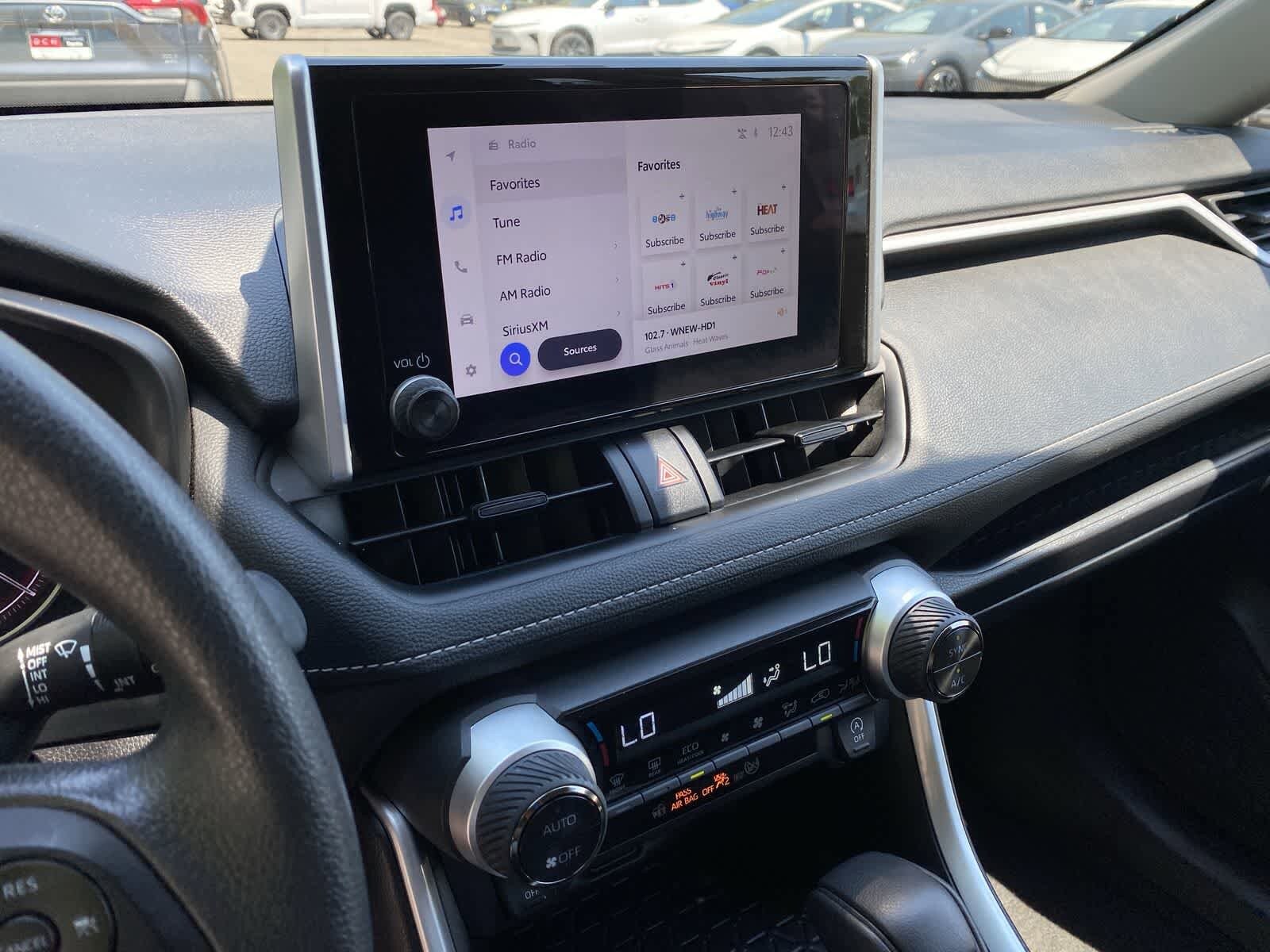 Thumbnail: 2025 Toyota RAV4 - 29