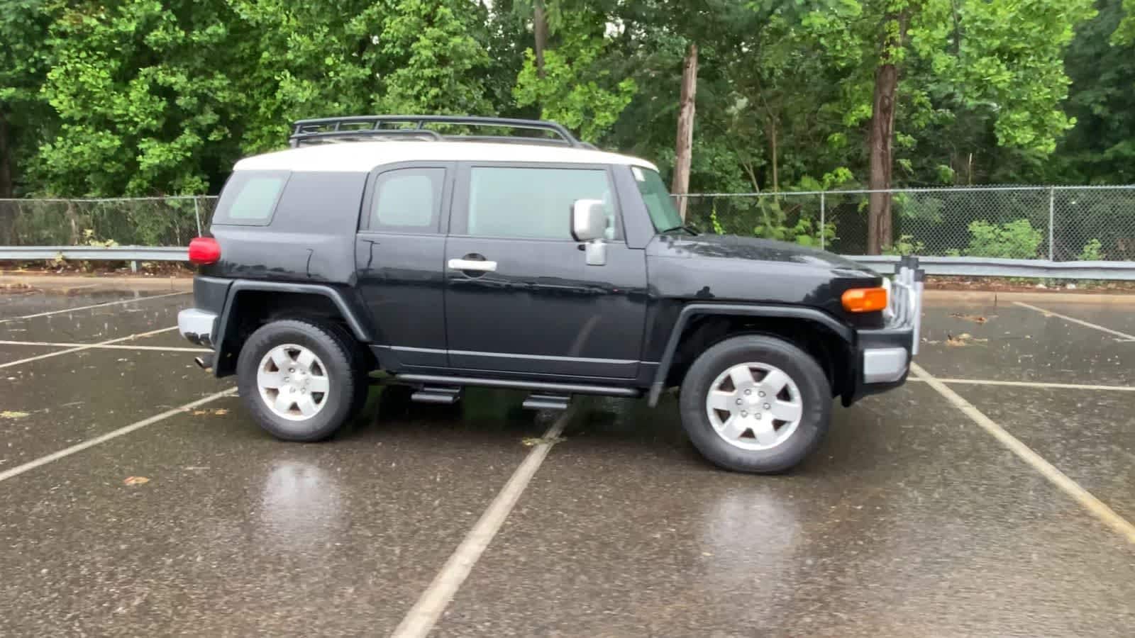 Thumbnail: 2008 Toyota FJ Cruiser - 10