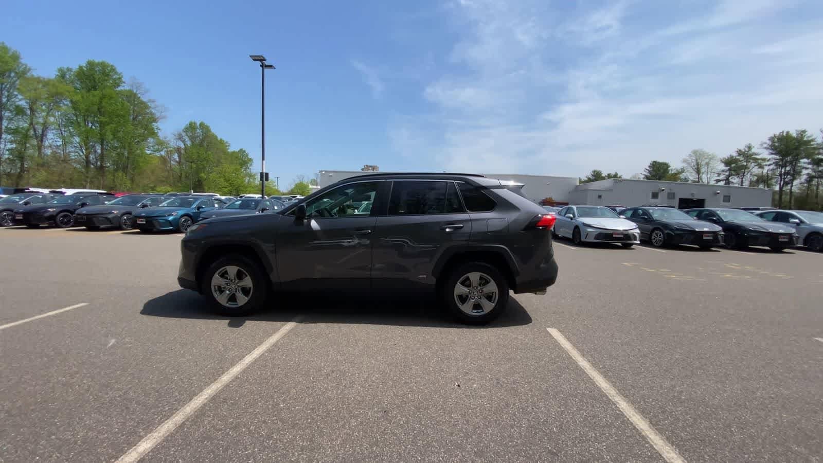 Thumbnail: 2025 Toyota RAV4 - 9