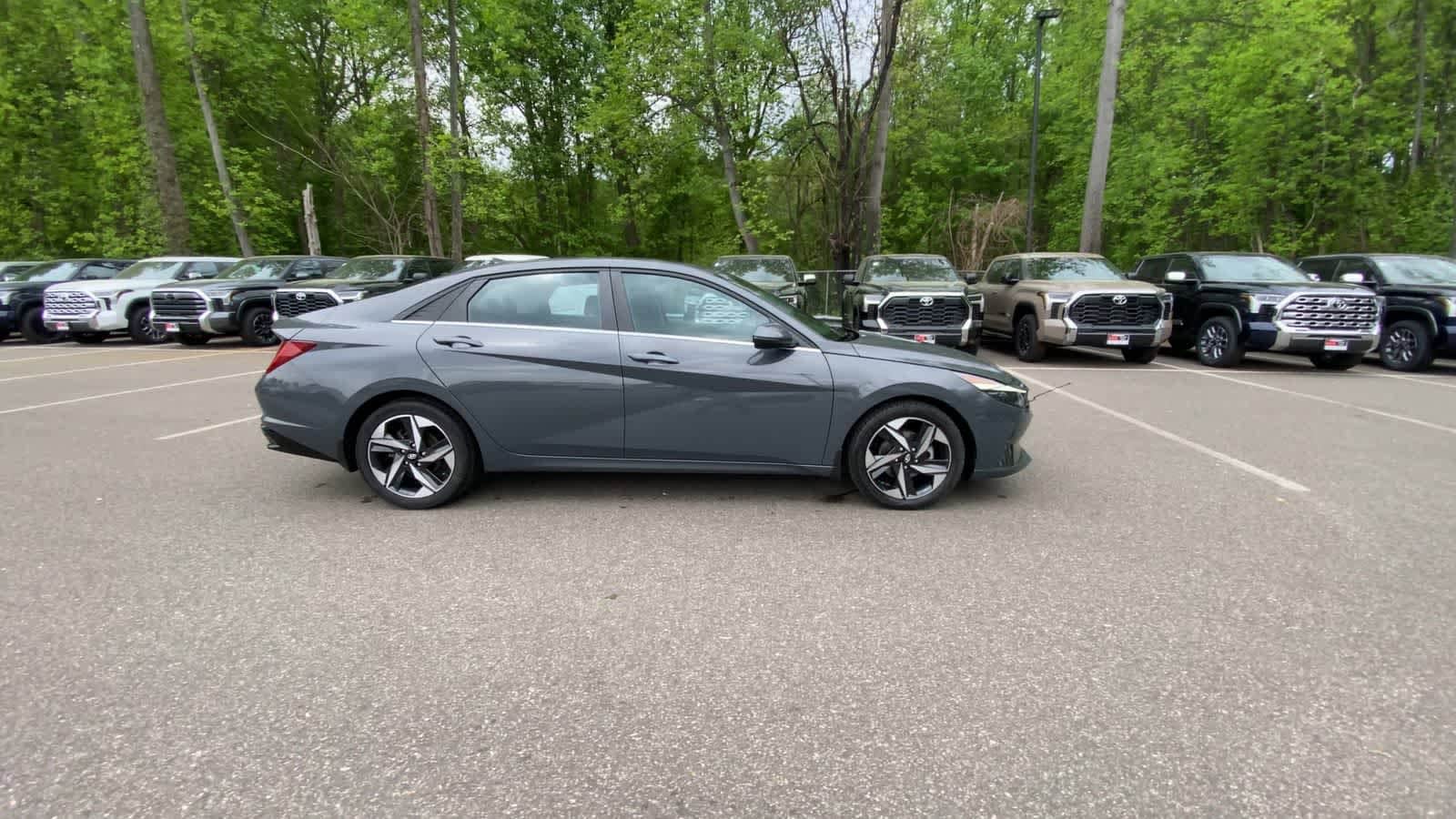 Thumbnail: 2023 Hyundai Elantra - 9